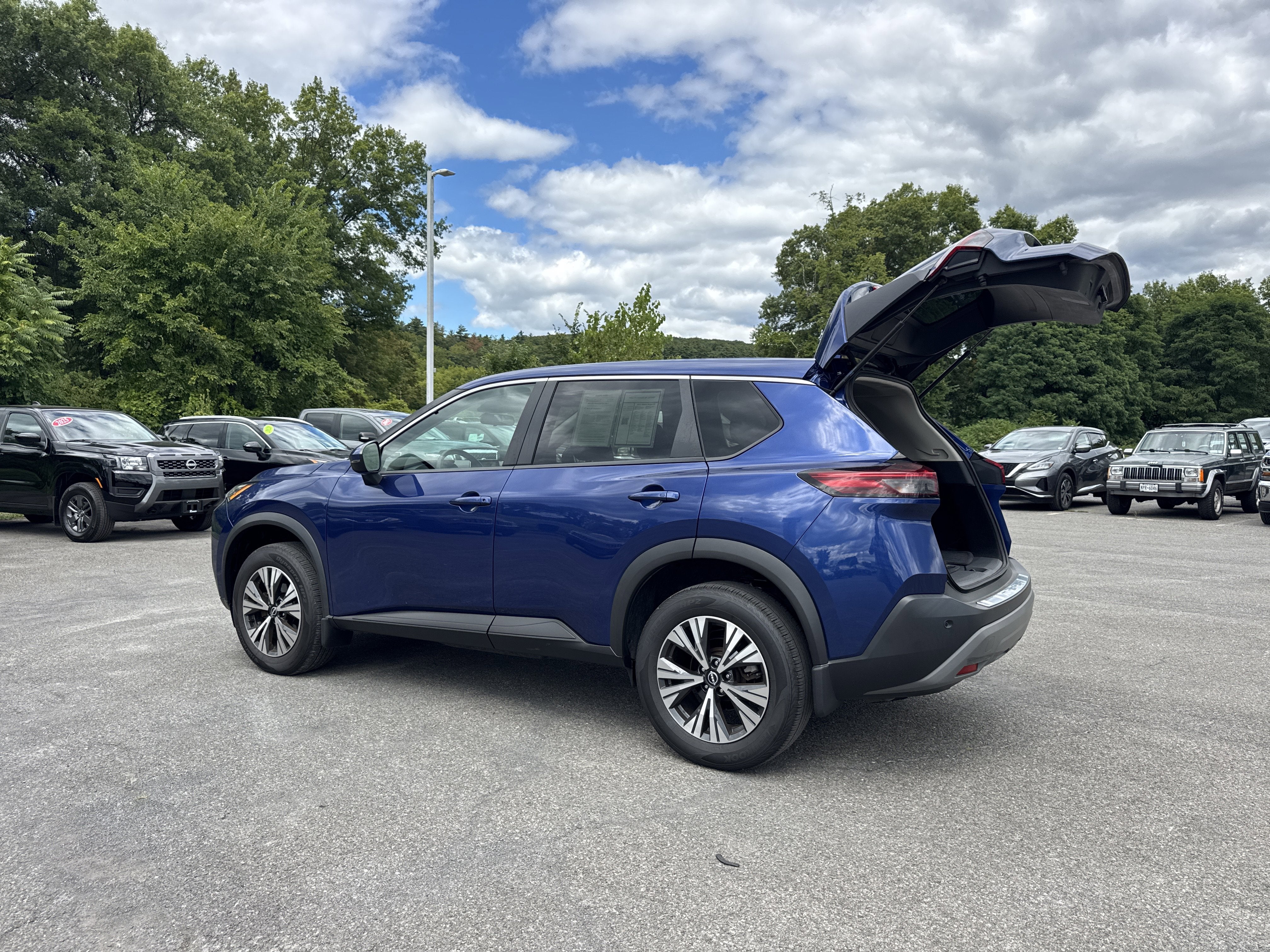 2022 Nissan Rogue SV