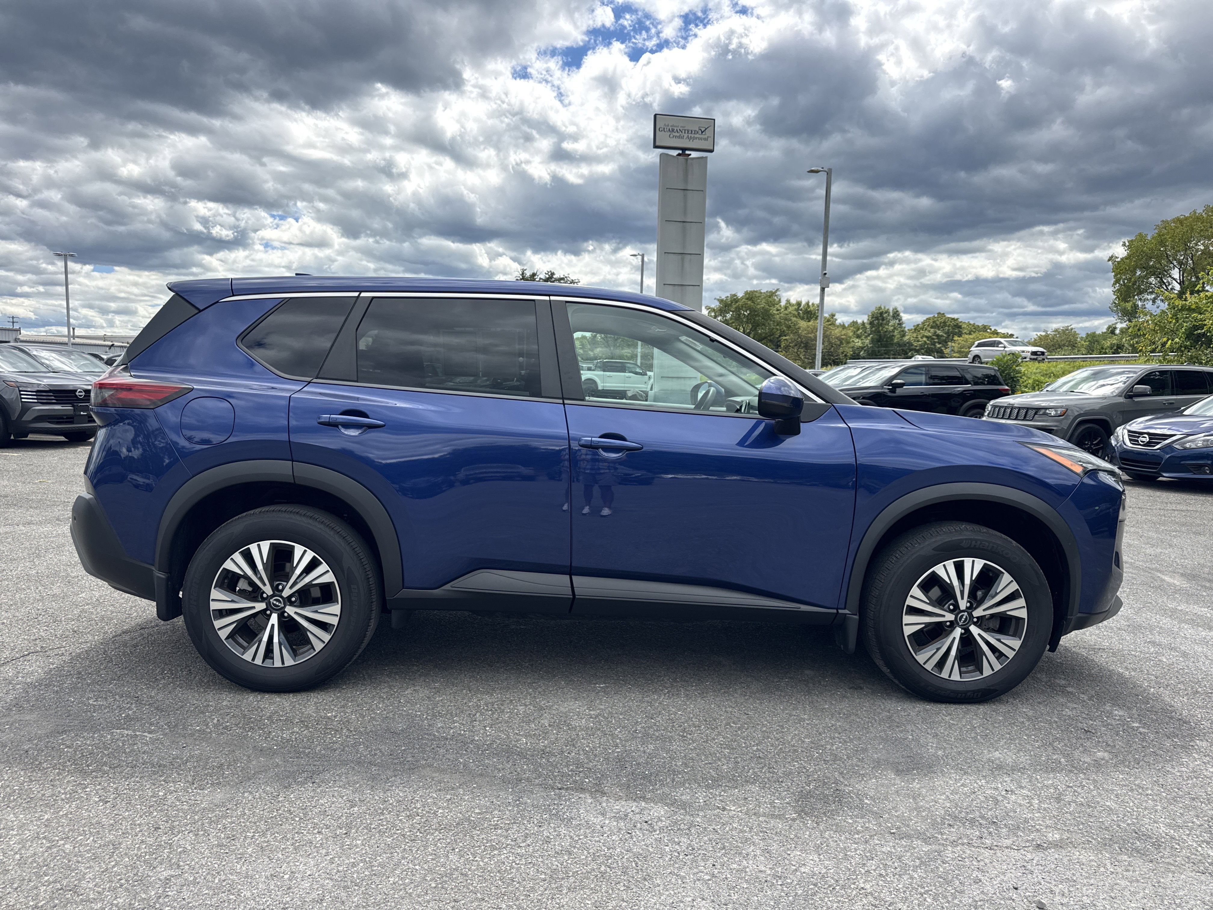 2022 Nissan Rogue SV