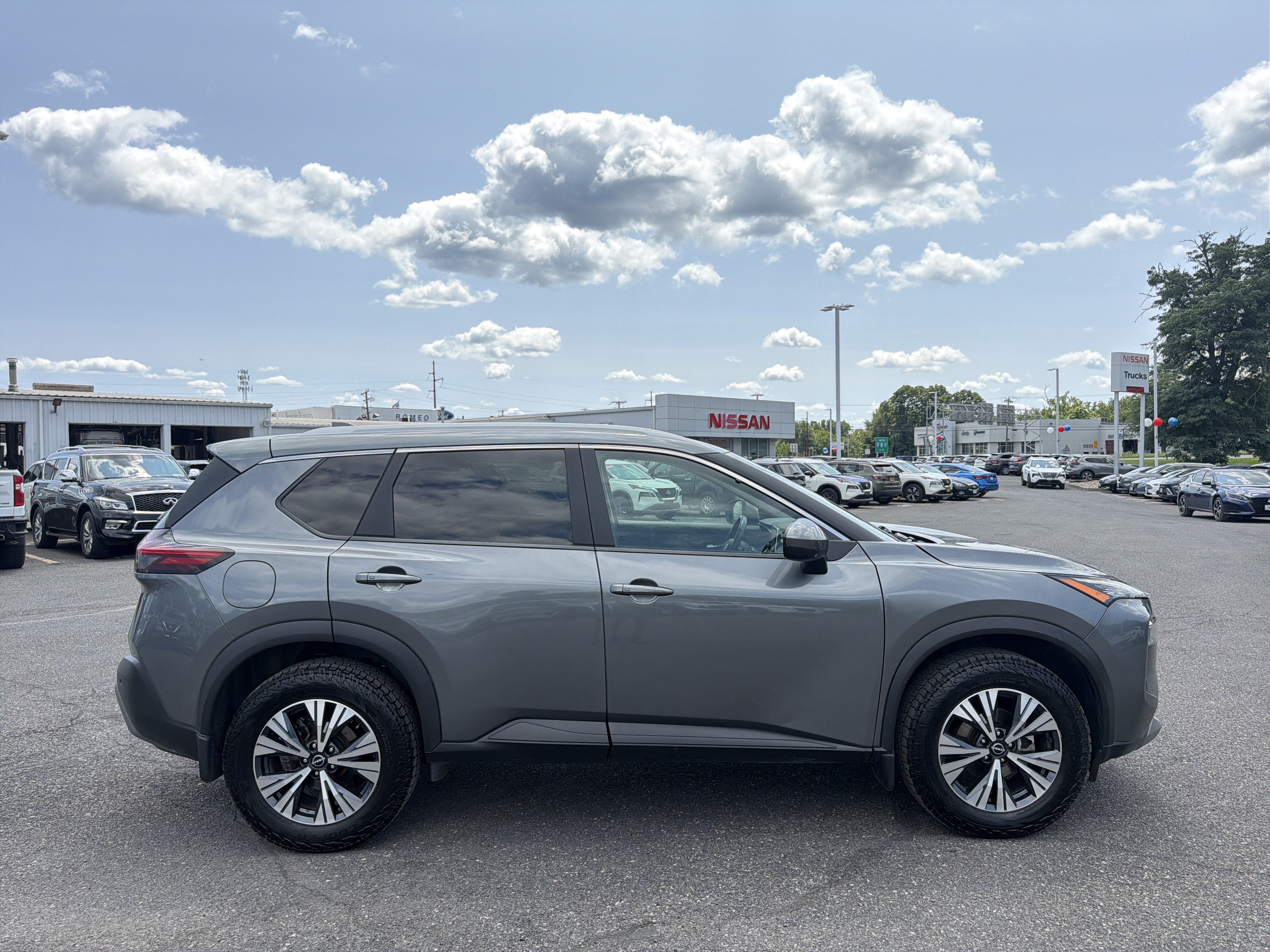 2023 Nissan Rogue SV