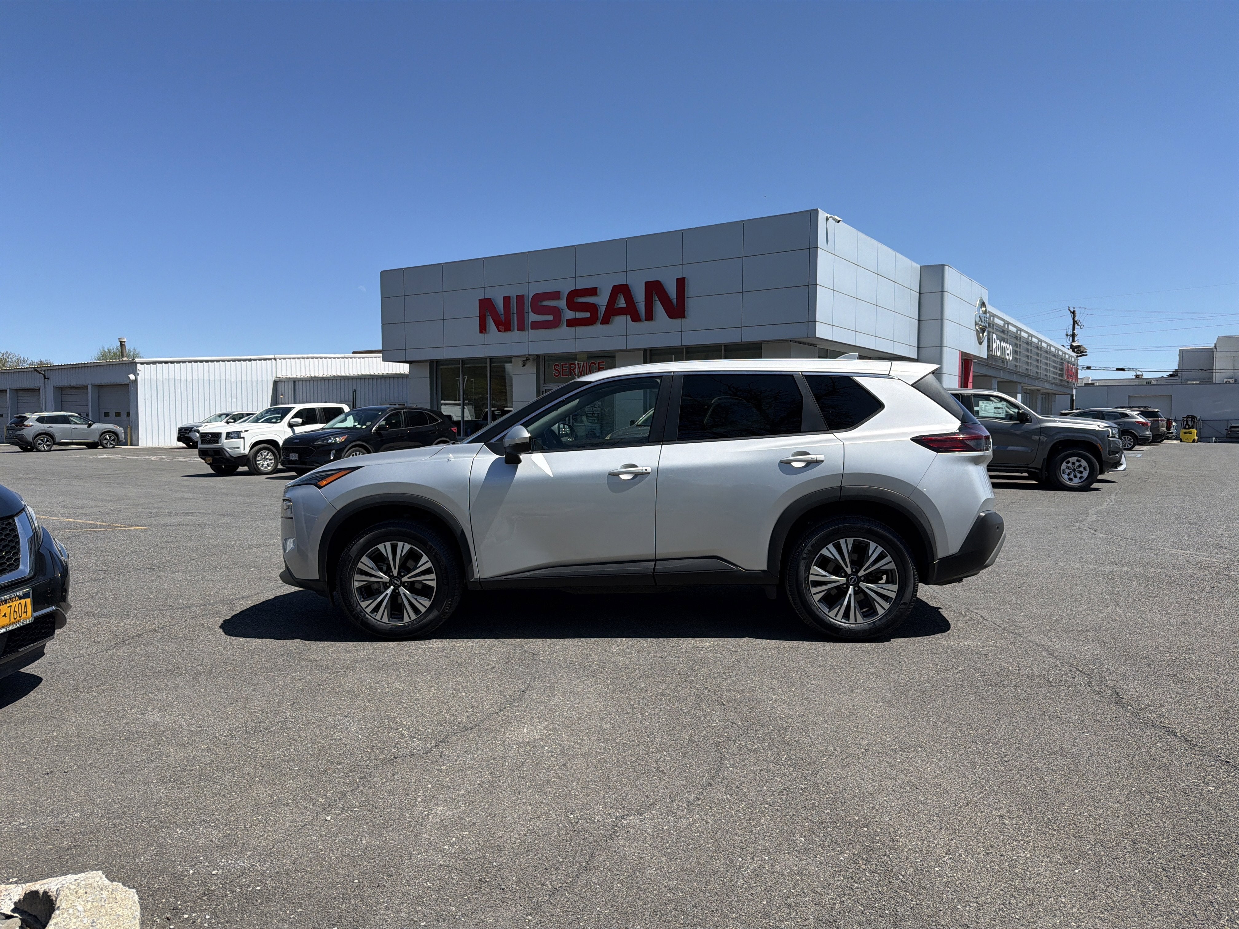 2022 Nissan Rogue SV