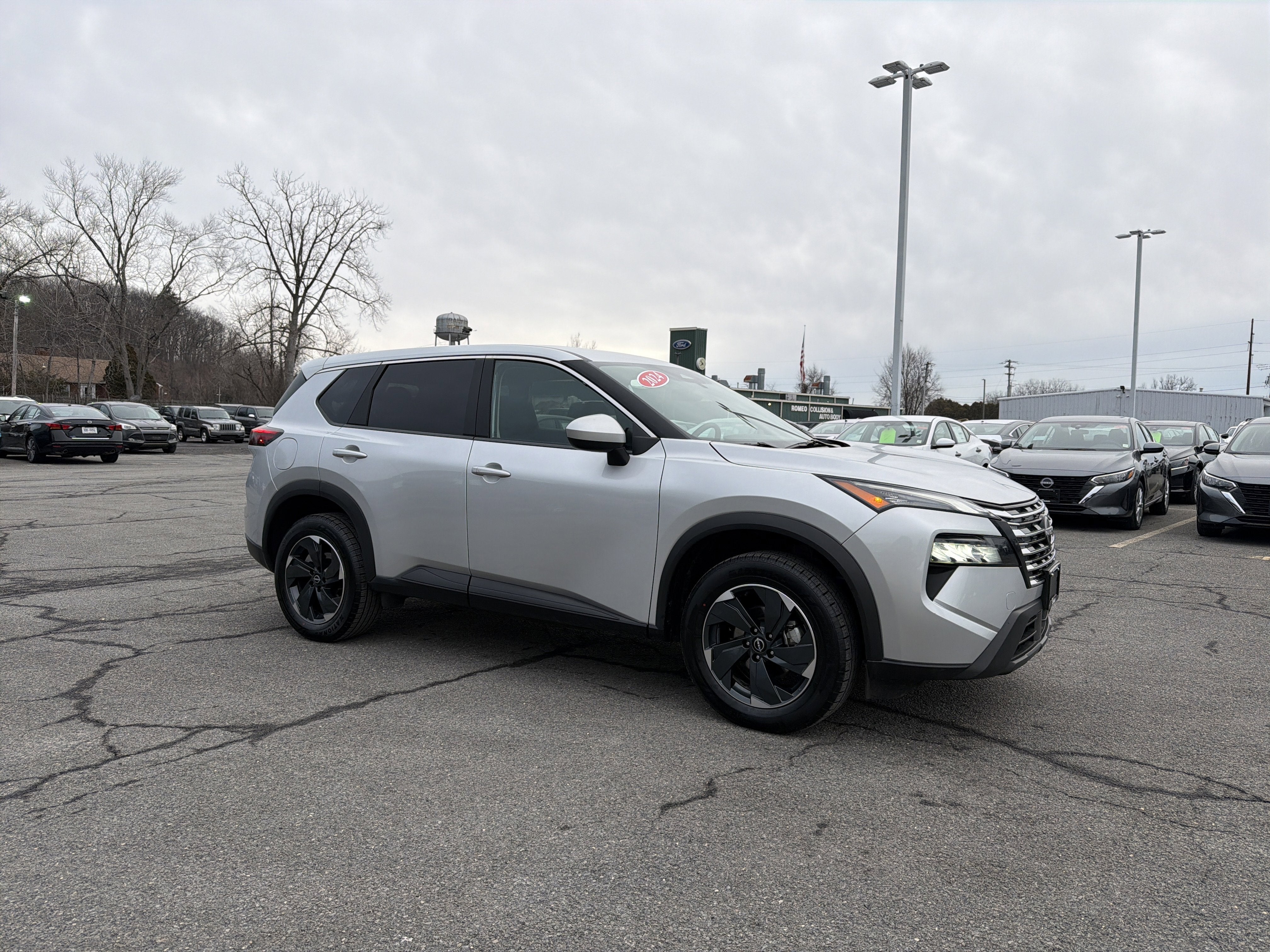 2024 Nissan Rogue SV