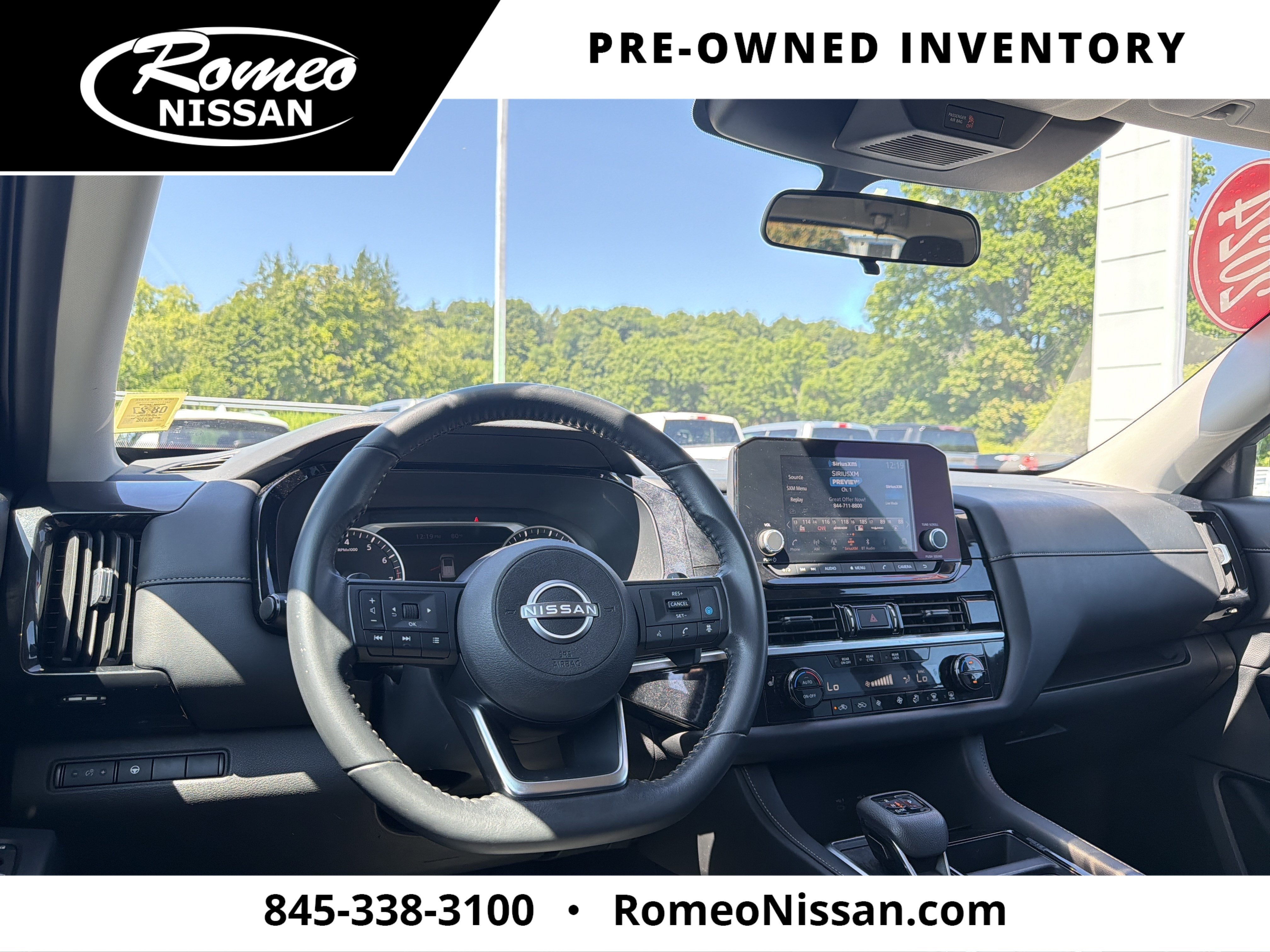 2024 Nissan Pathfinder SV