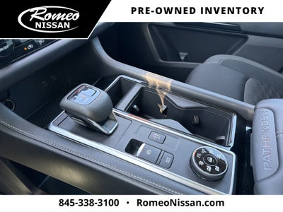 2024 Nissan Pathfinder SV
