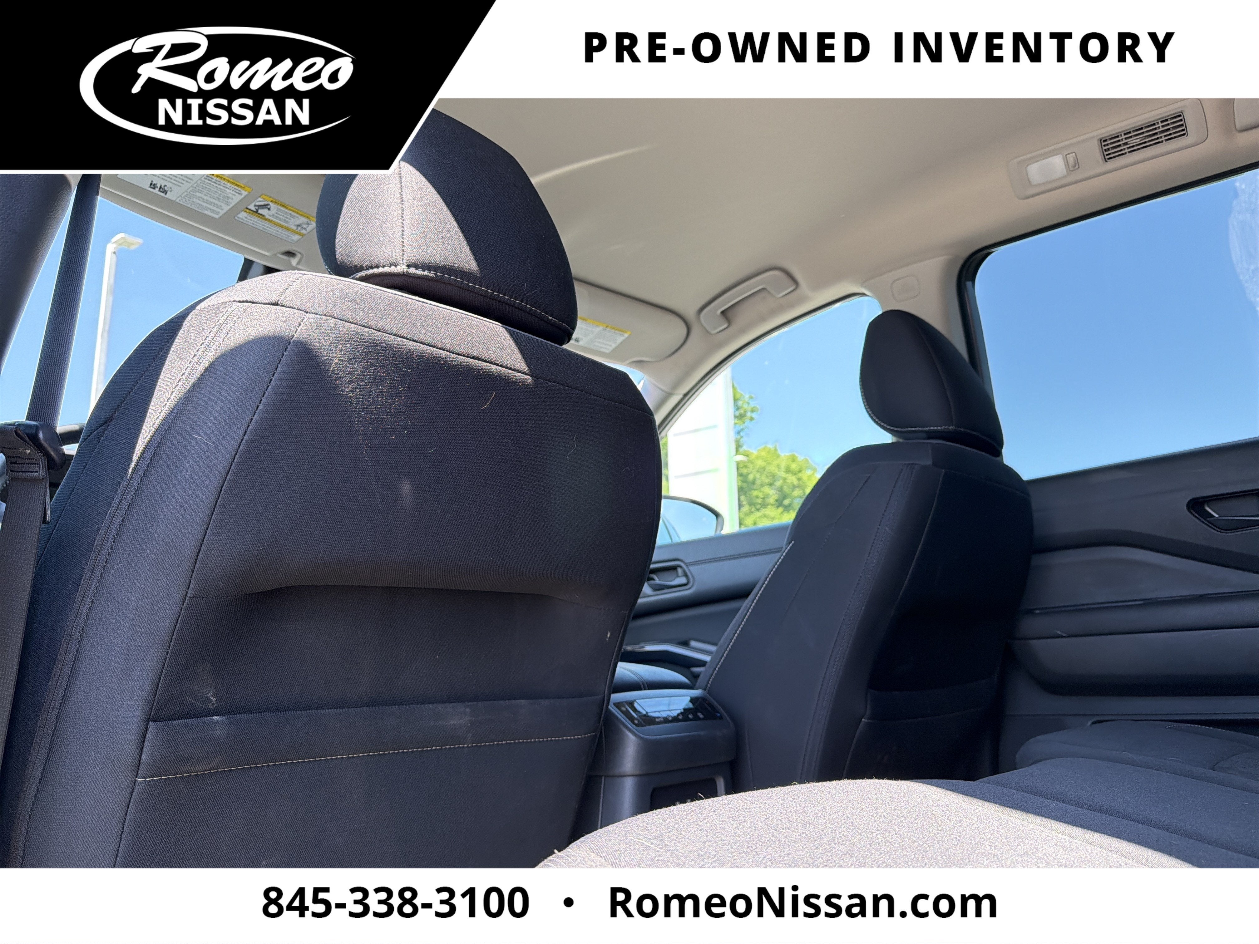 2024 Nissan Pathfinder SV
