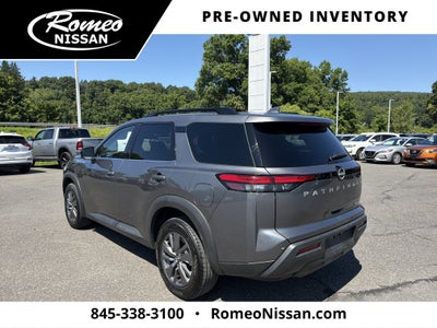 2024 Nissan Pathfinder SV