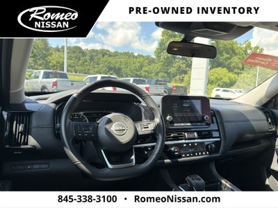 2024 Nissan Pathfinder SV