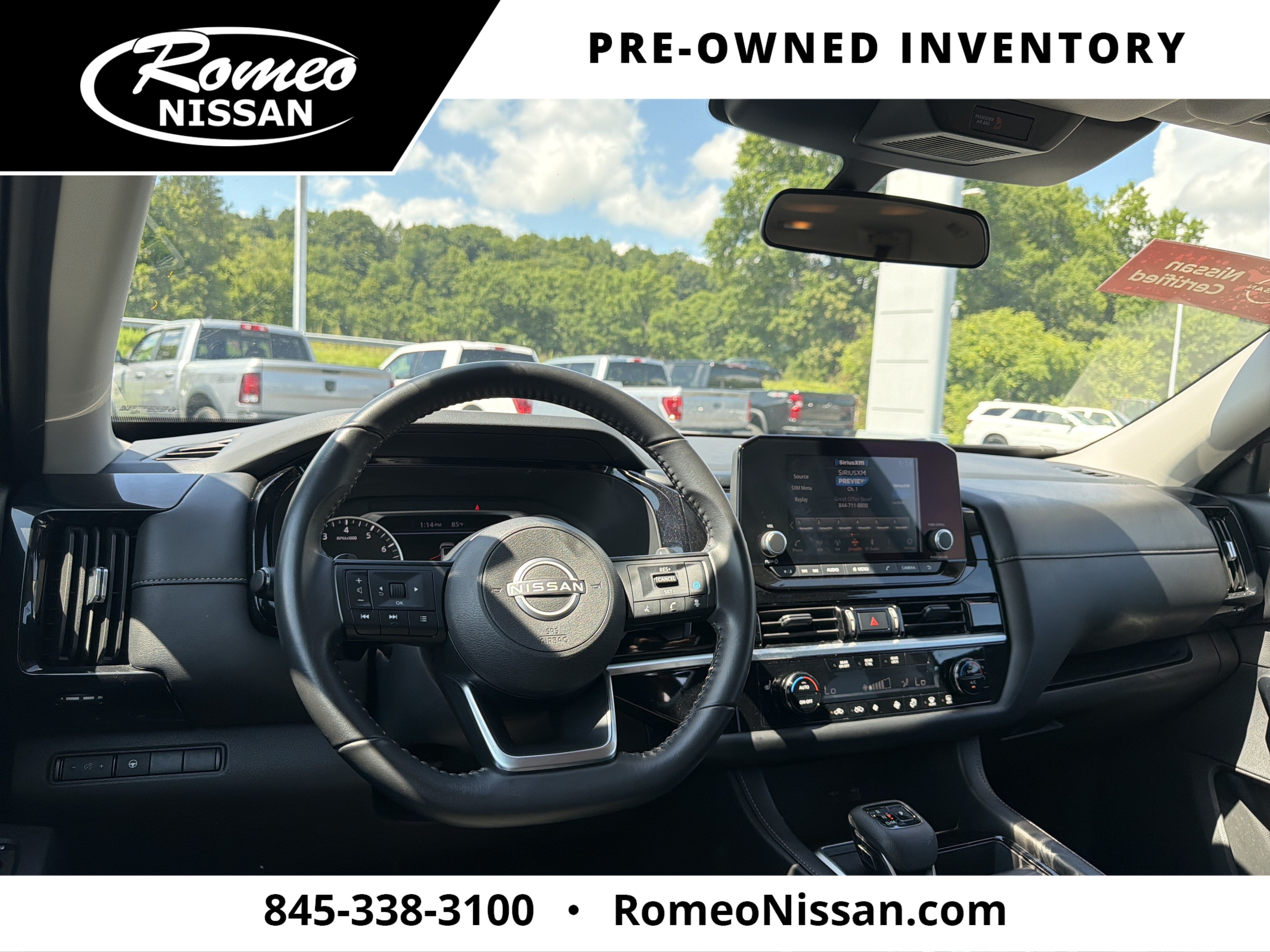 2024 Nissan Pathfinder SV