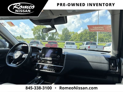 2024 Nissan Pathfinder SV