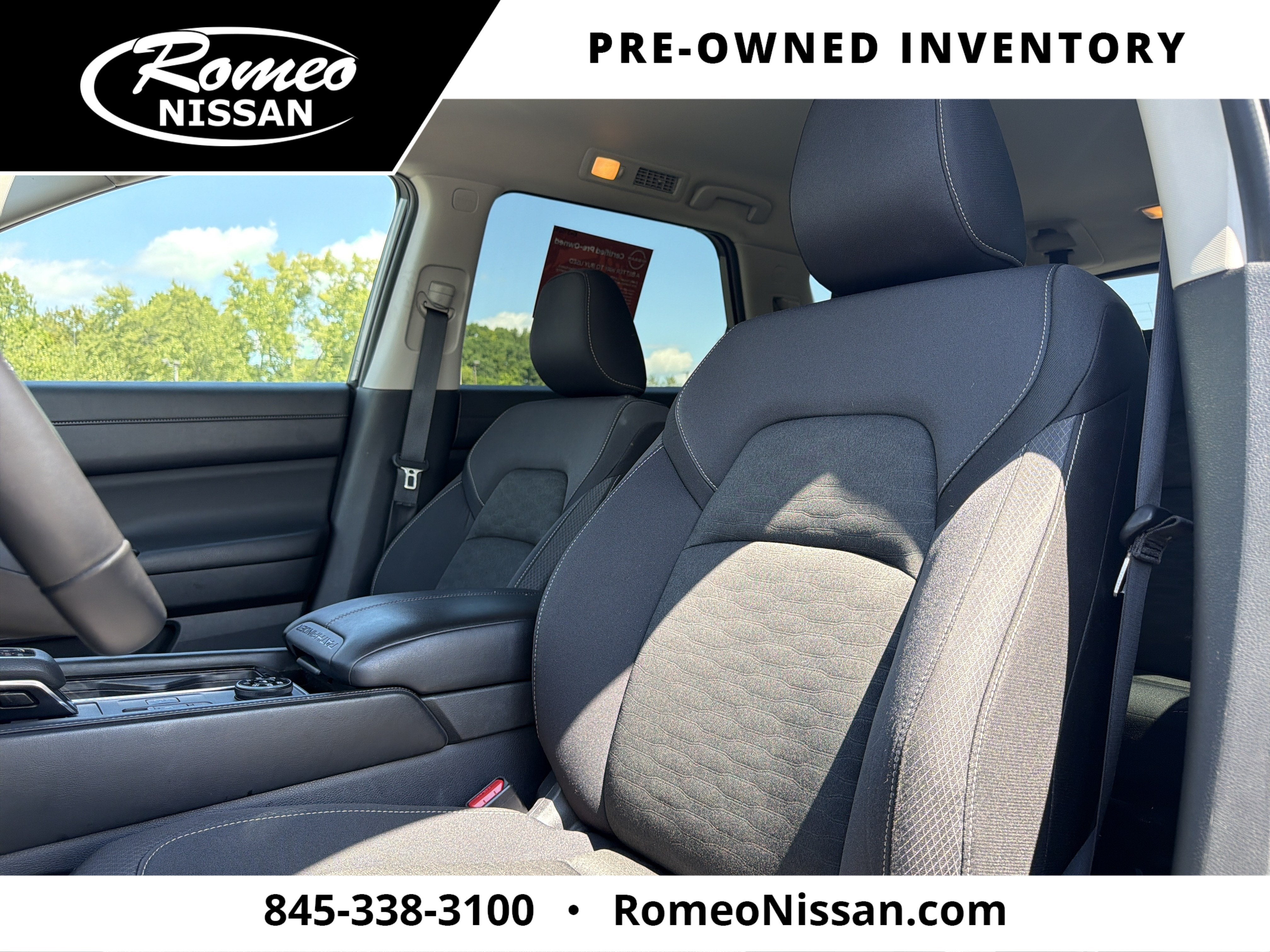 2024 Nissan Pathfinder SV