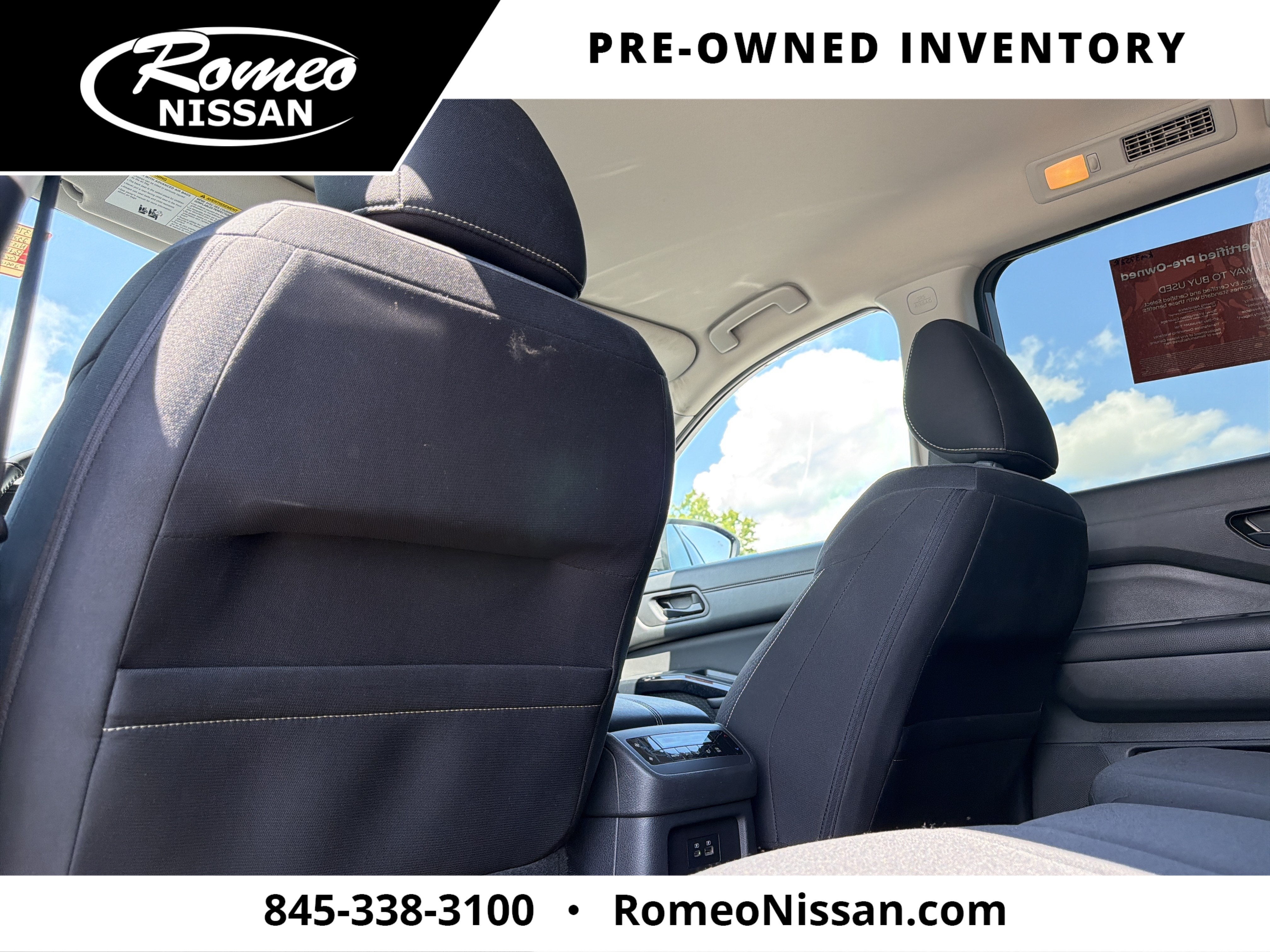 2024 Nissan Pathfinder SV