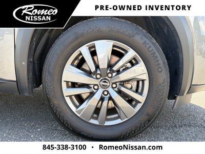 2024 Nissan Pathfinder SV