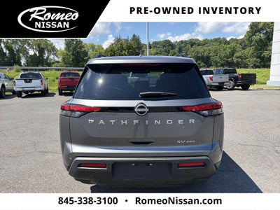 2024 Nissan Pathfinder SV