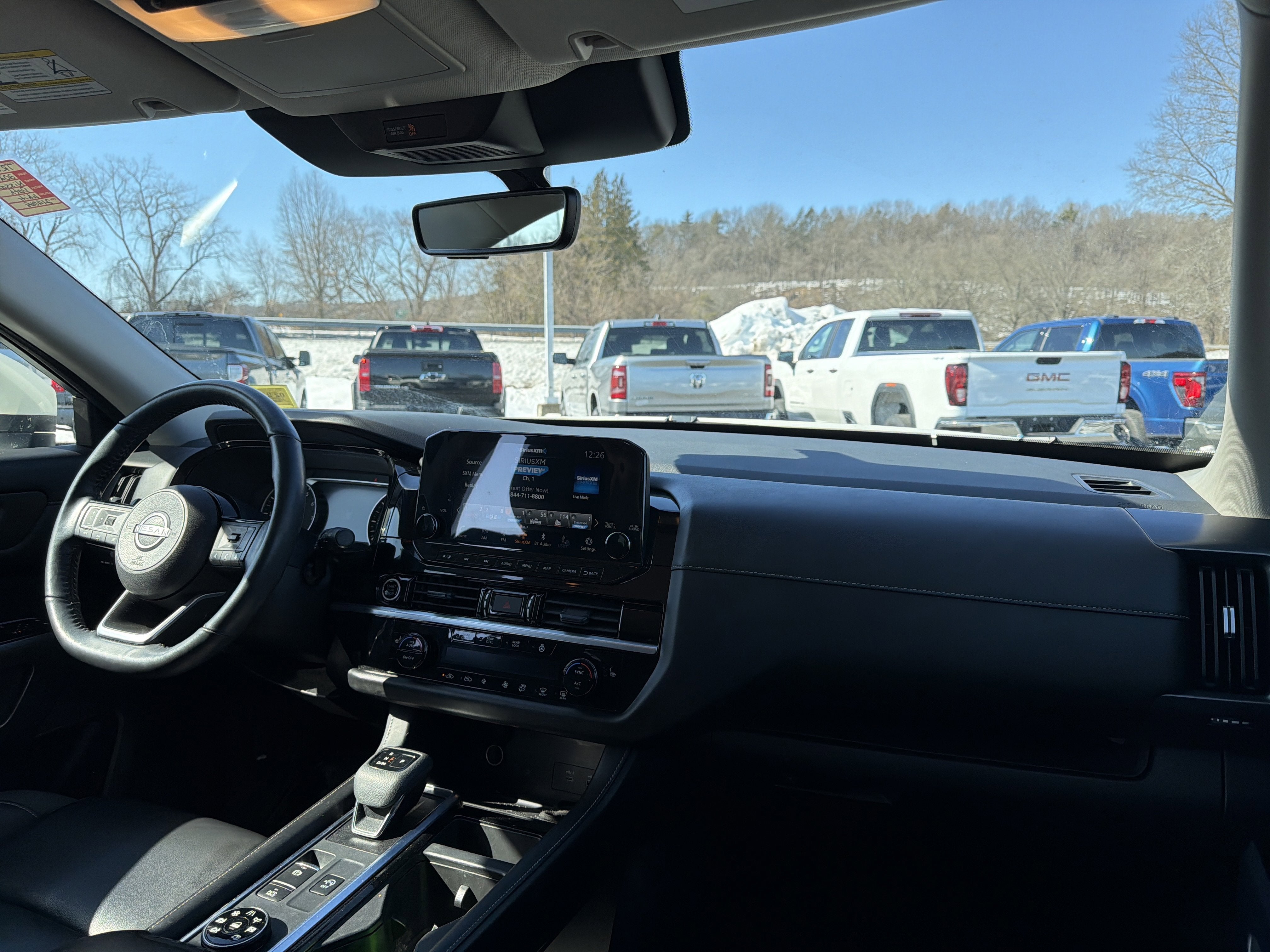 2023 Nissan Pathfinder SL