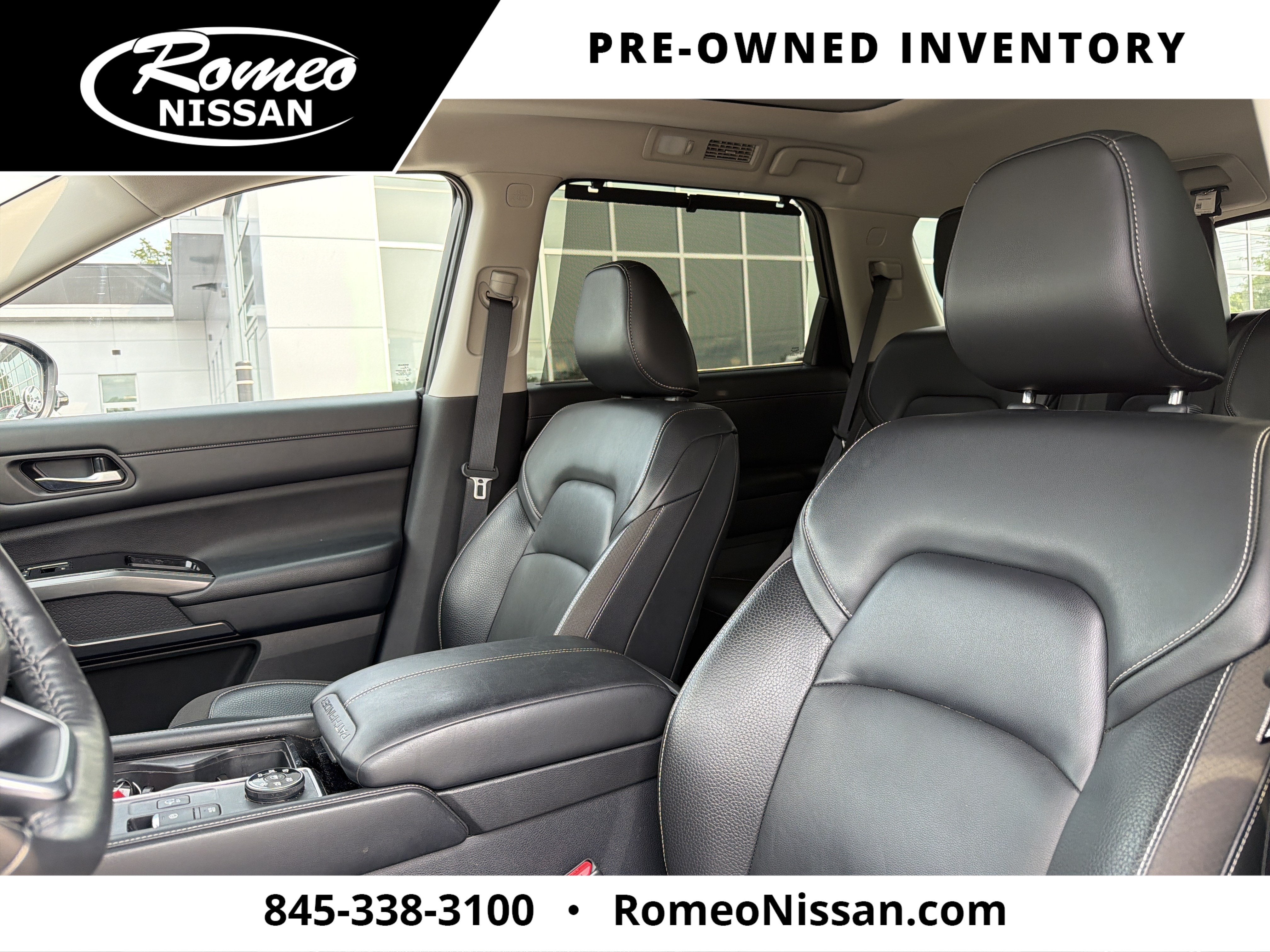 2022 Nissan Pathfinder SL
