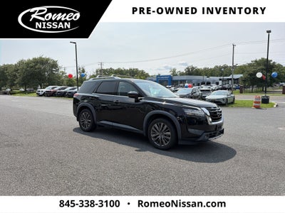 2022 Nissan Pathfinder SL