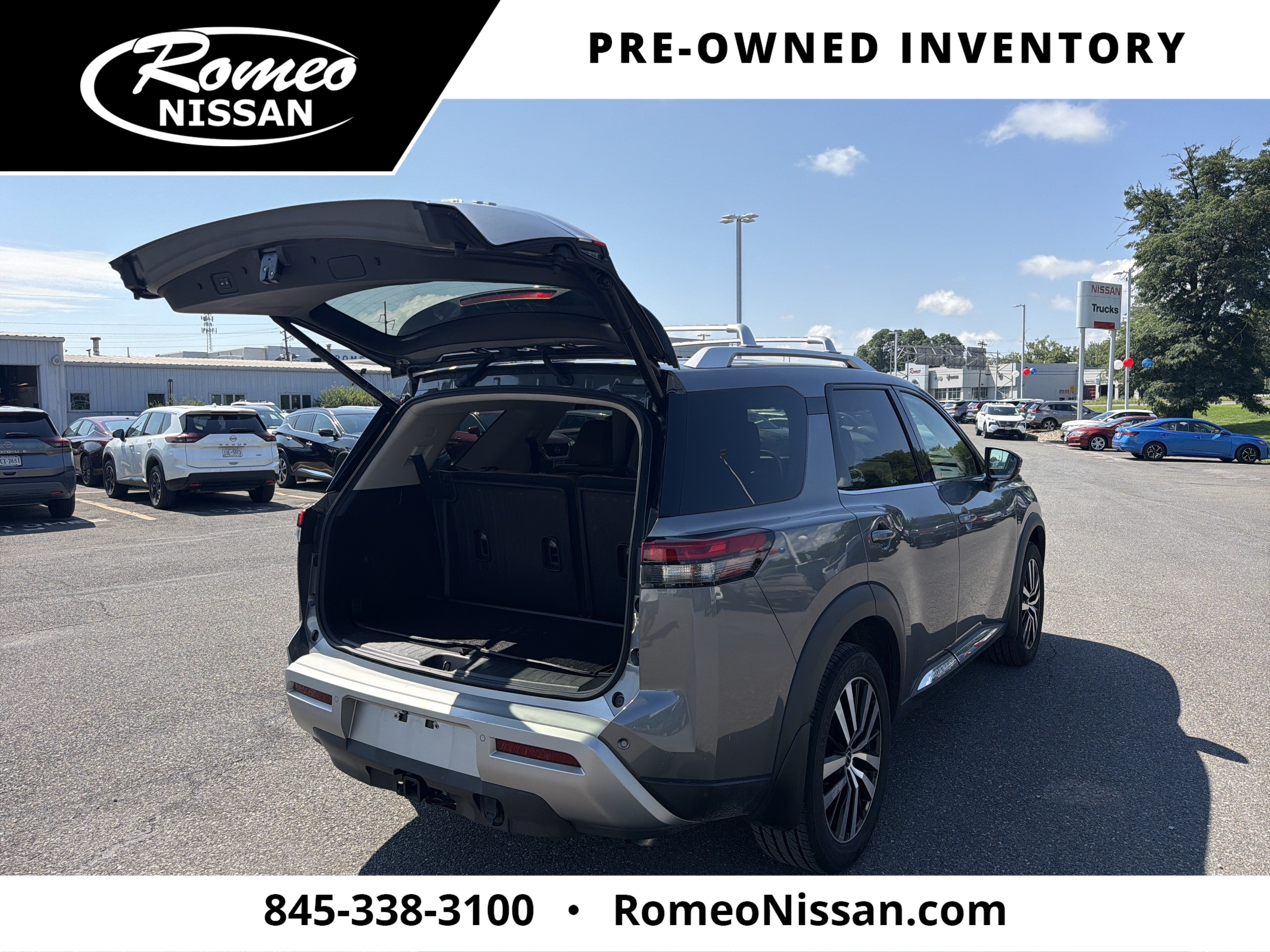 2023 Nissan Pathfinder Platinum