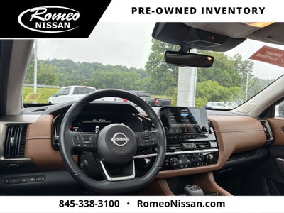 2023 Nissan Pathfinder Platinum