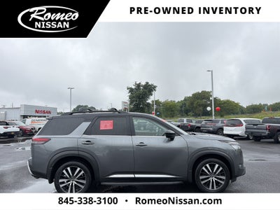 2023 Nissan Pathfinder Platinum