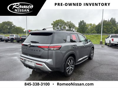 2023 Nissan Pathfinder Platinum
