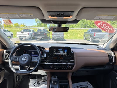 2024 Nissan Pathfinder Platinum