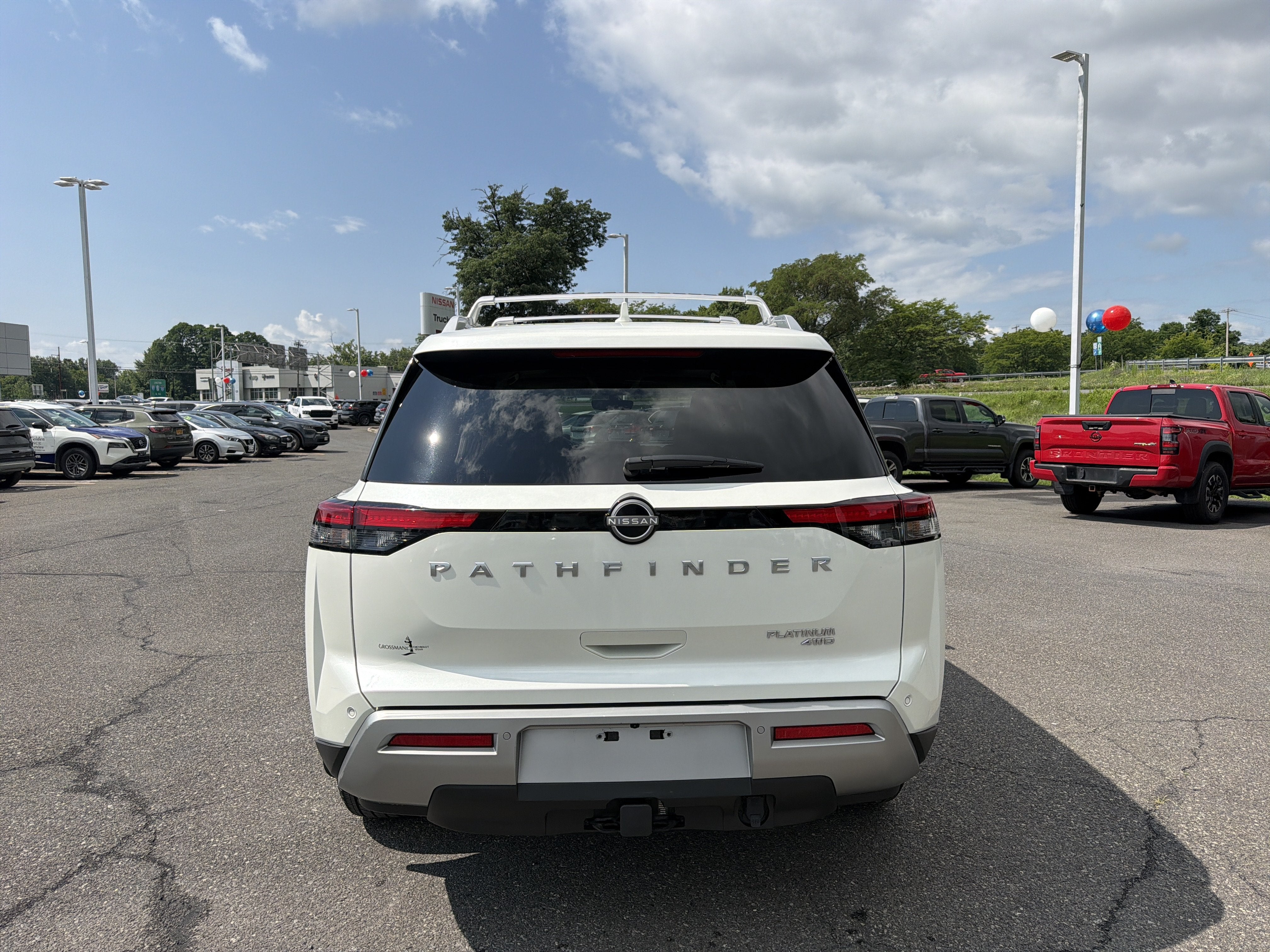 2023 Nissan Pathfinder Platinum