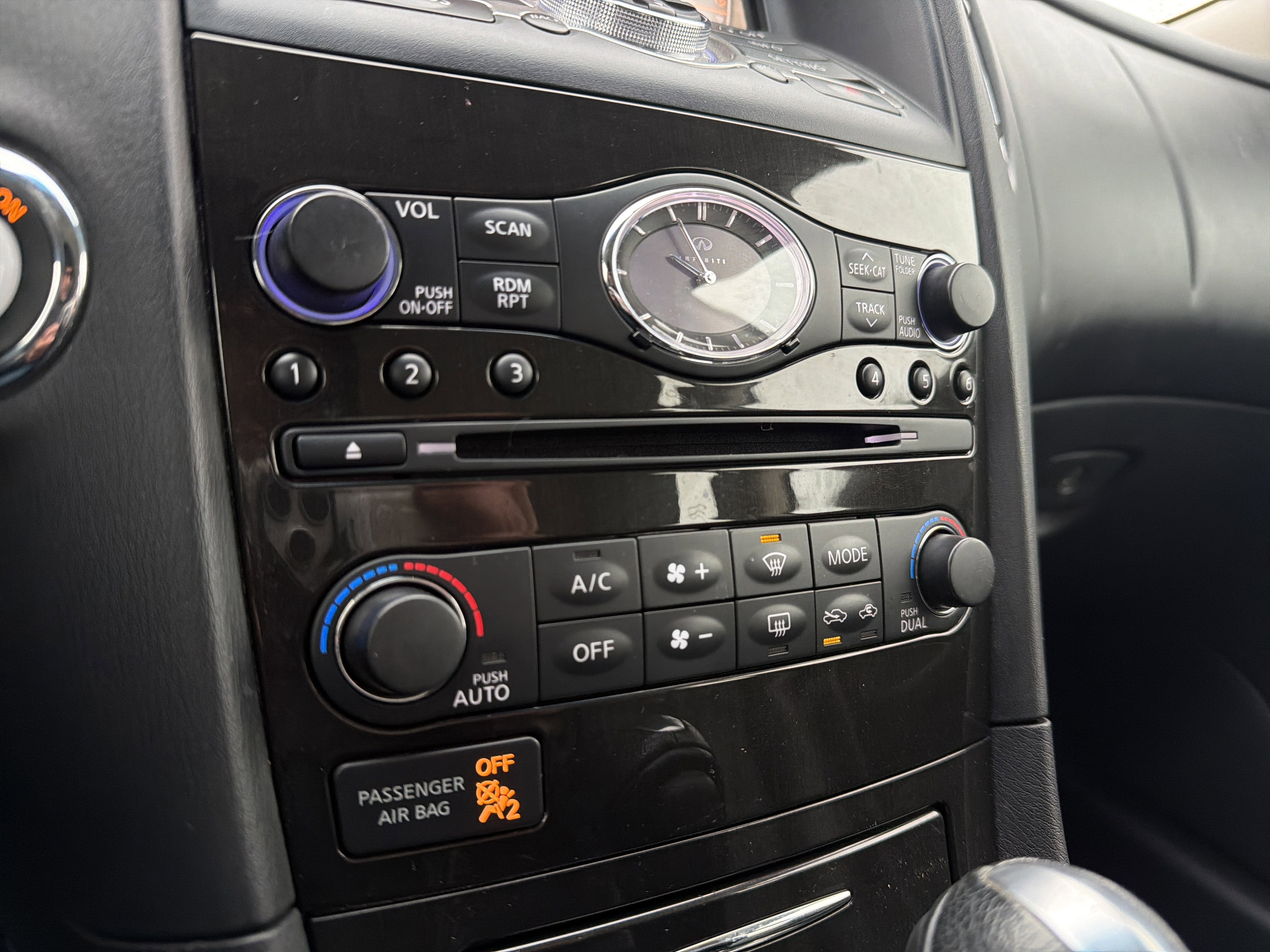 2016 INFINITI QX50 Base