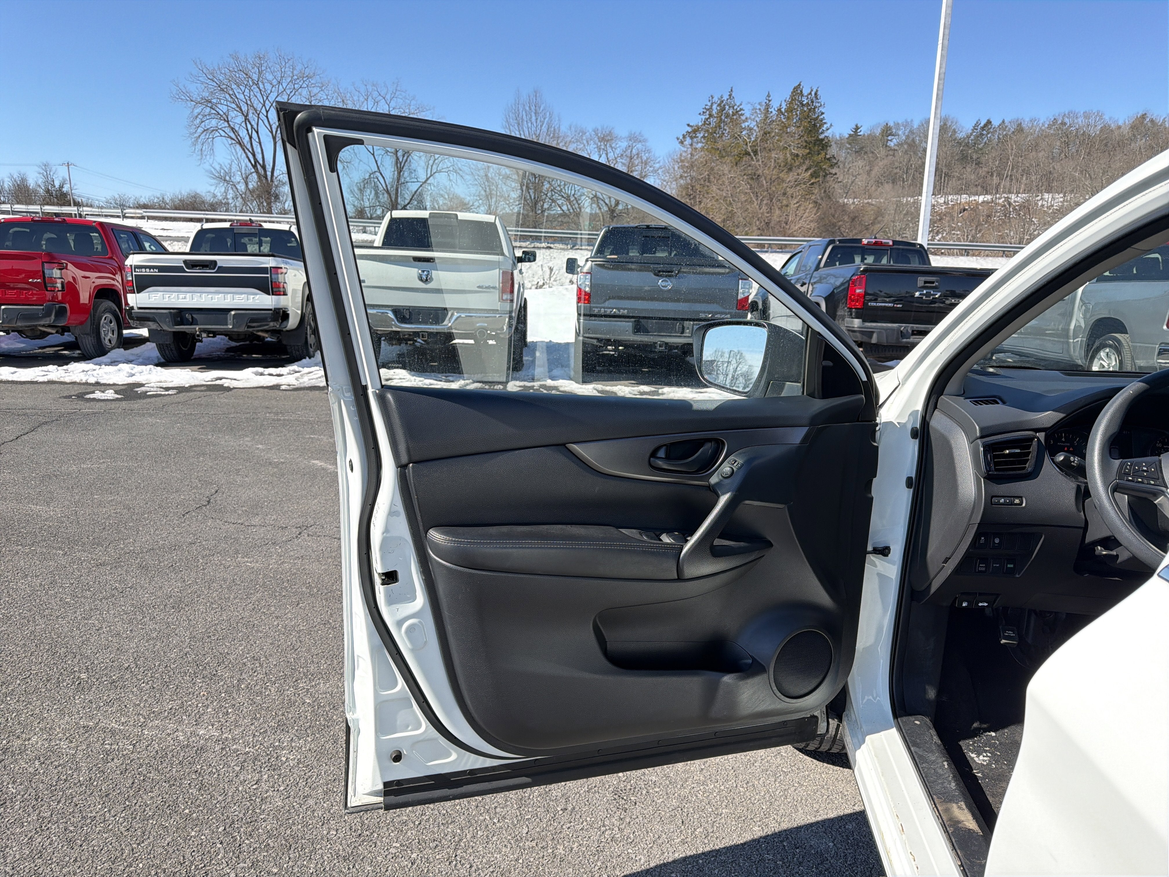 2022 Nissan Rogue Sport S