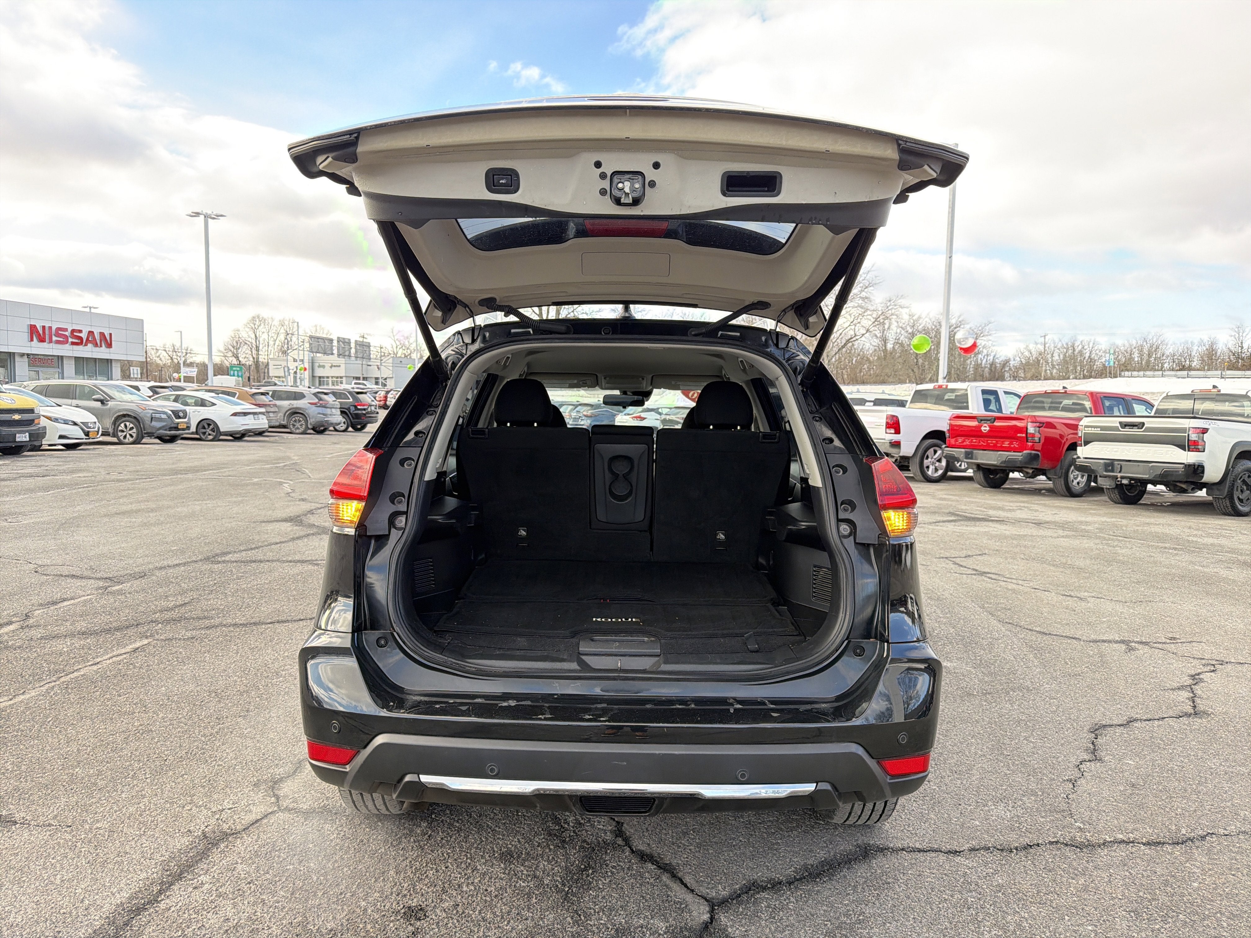 2020 Nissan Rogue SV