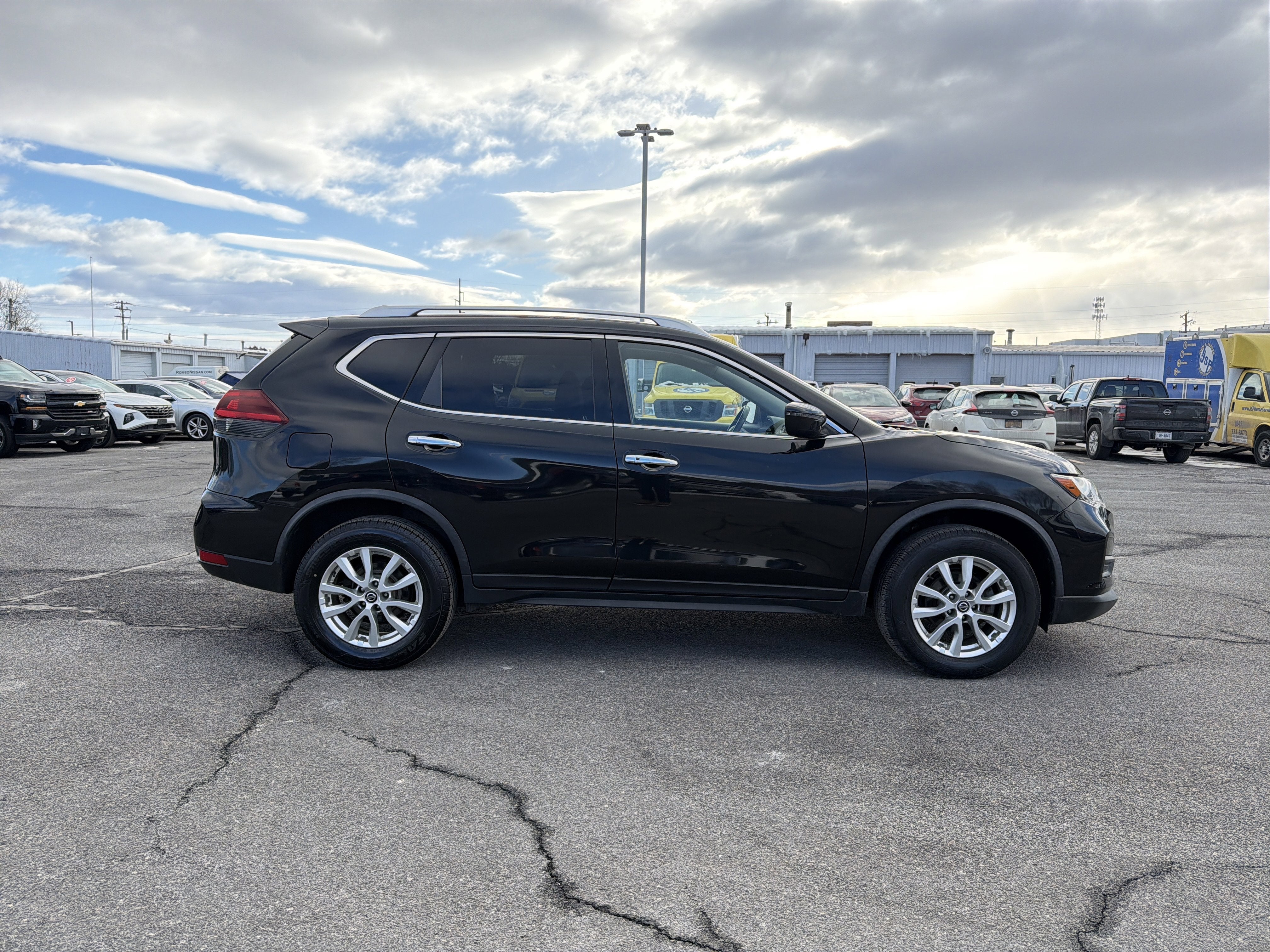 2020 Nissan Rogue SV