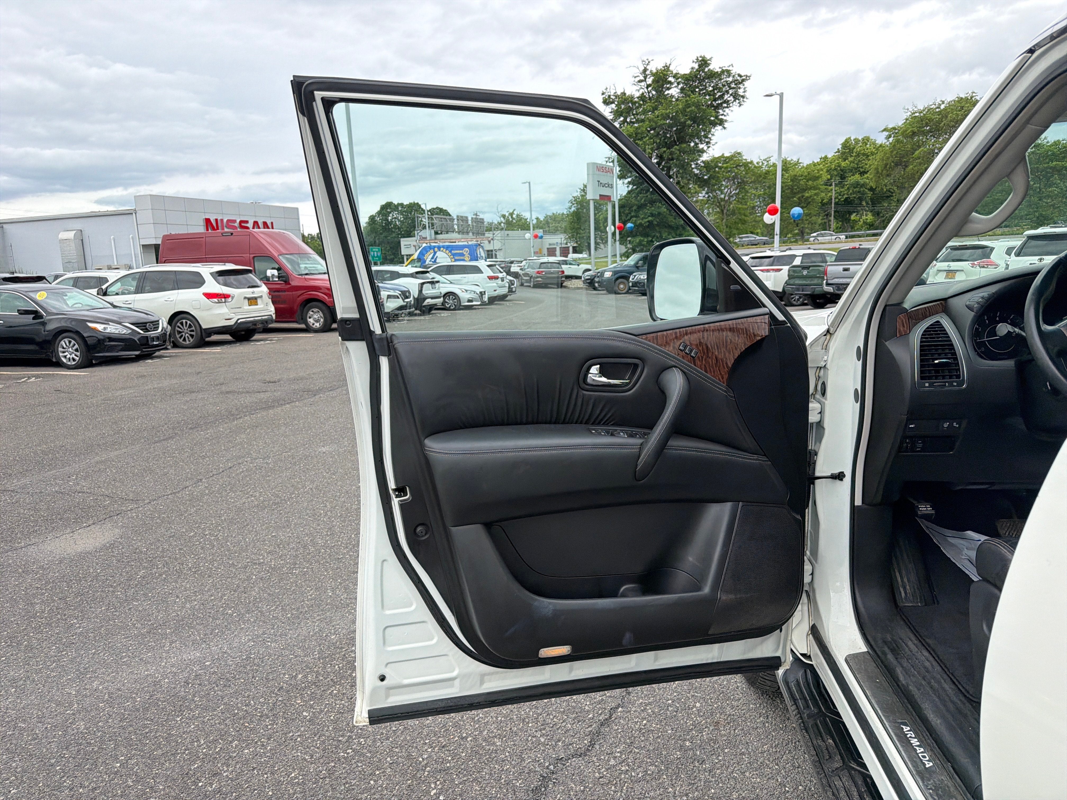 2017 Nissan Armada SL