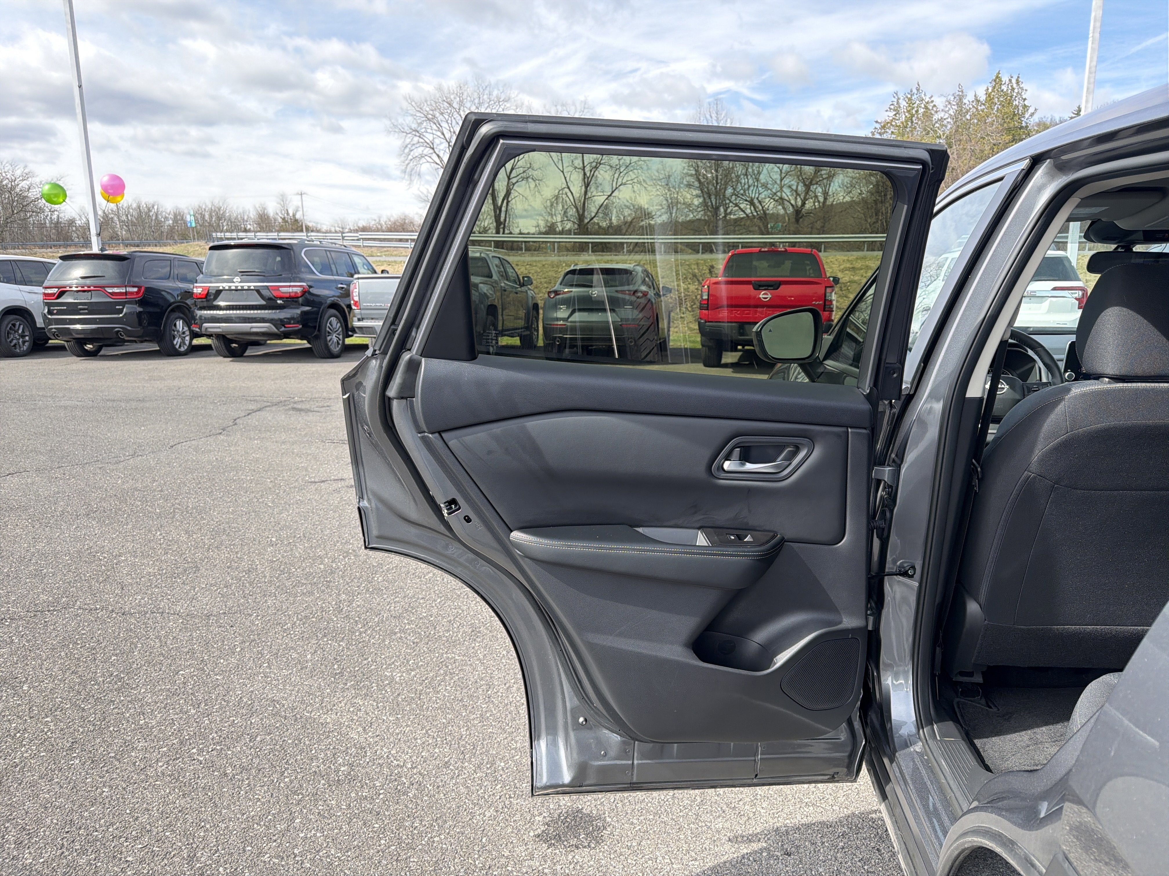 2026 Nissan Rogue SV