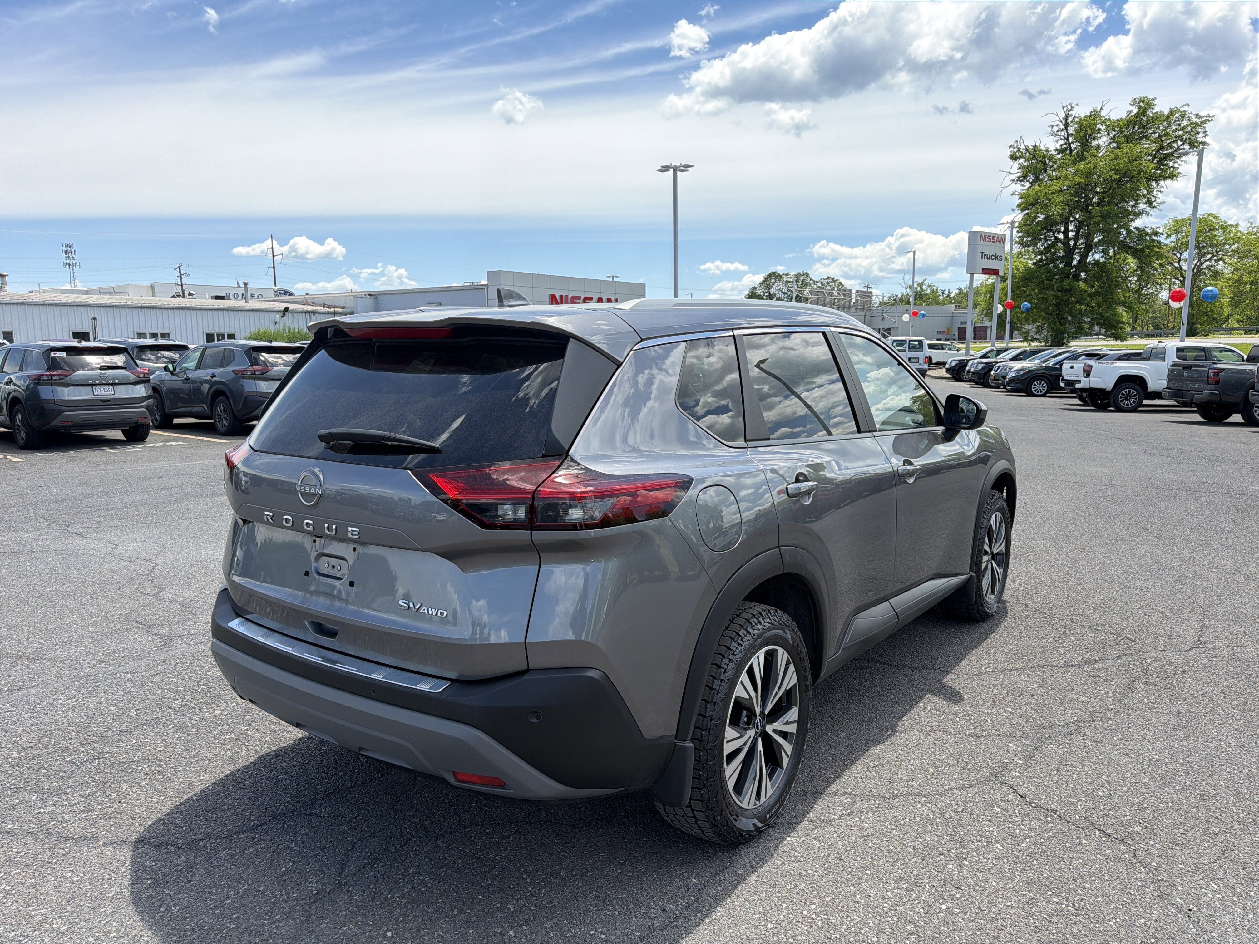 2023 Nissan Rogue SV