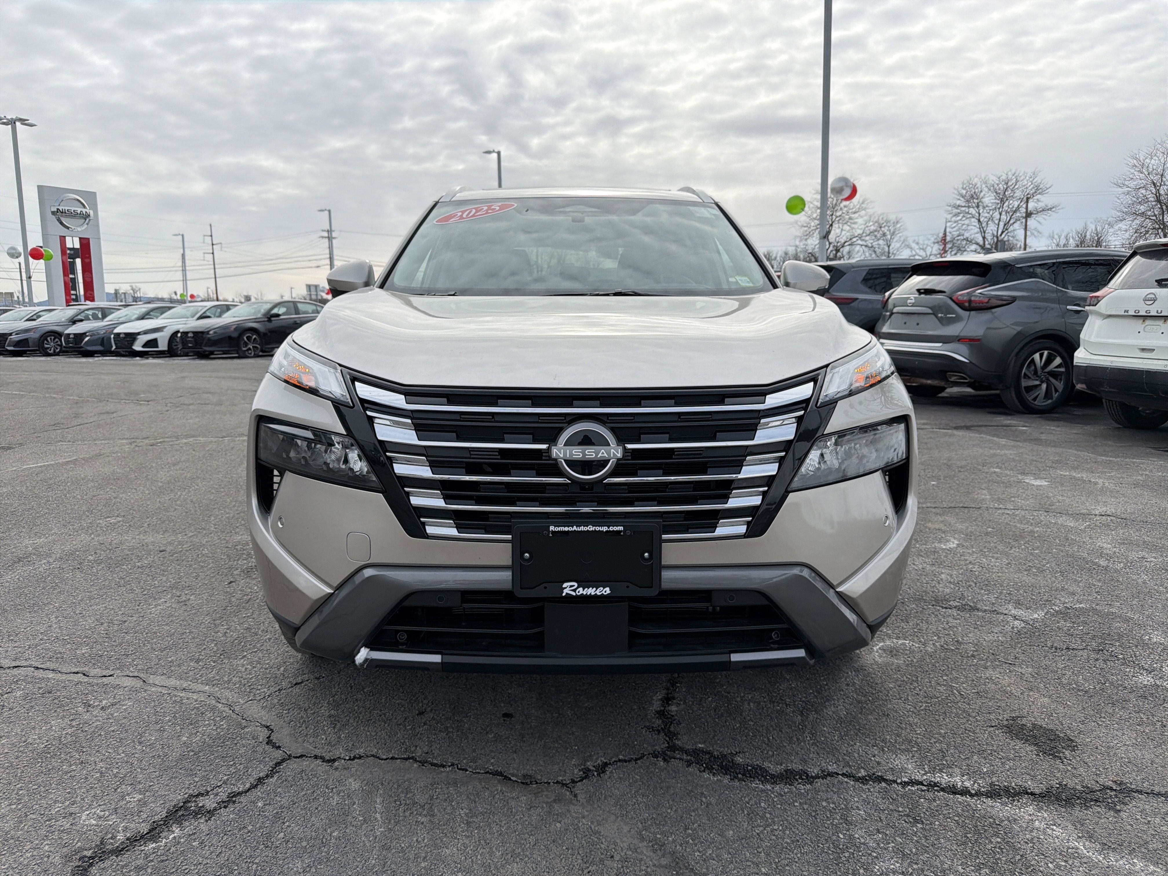 2025 Nissan Rogue SL