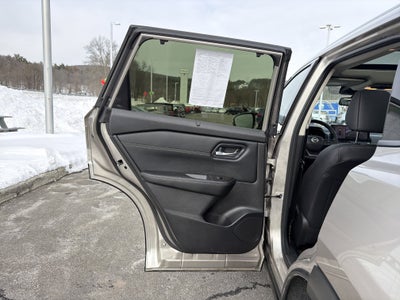 2025 Nissan Rogue SL