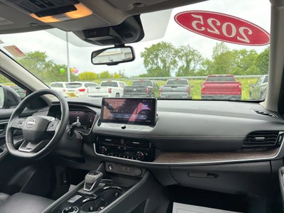2025 Nissan Rogue Platinum