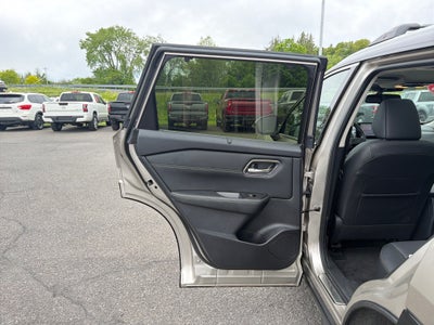 2025 Nissan Rogue Platinum