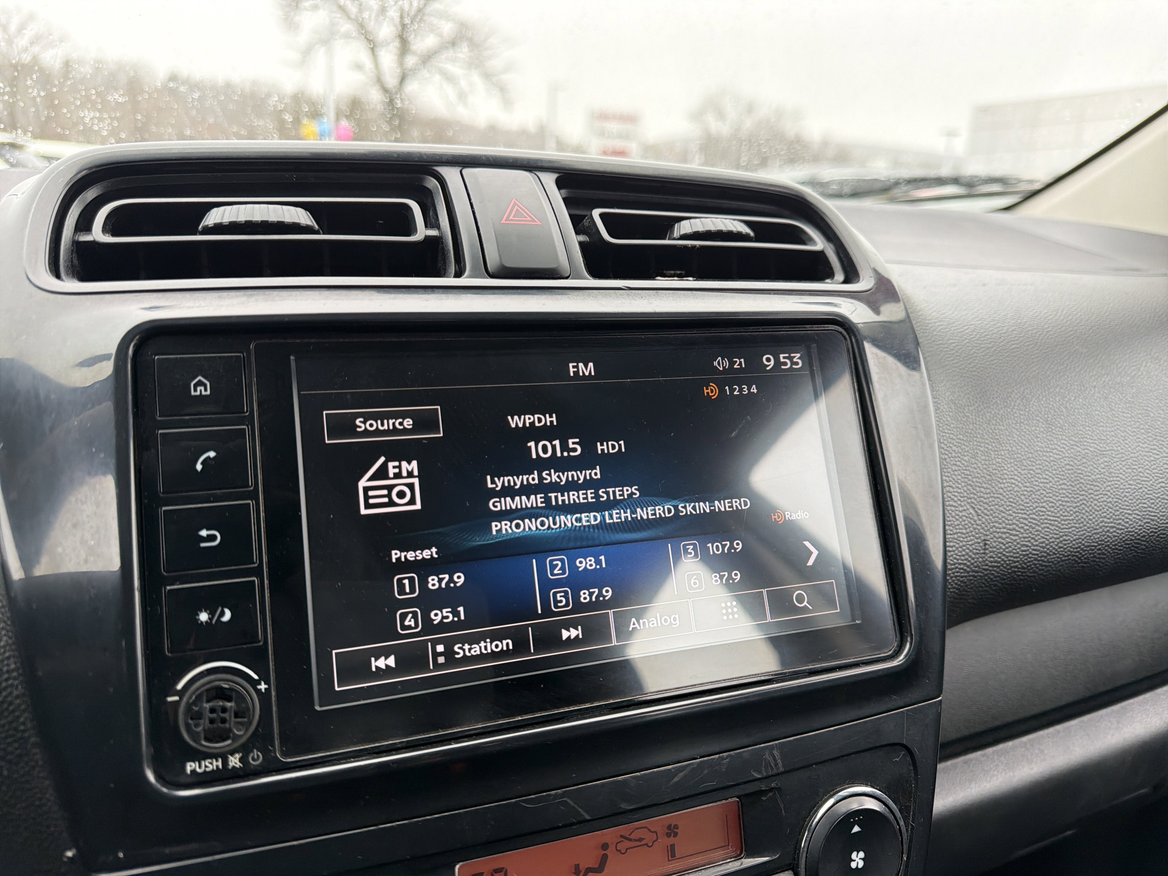 2023 Mitsubishi Mirage G4 ES