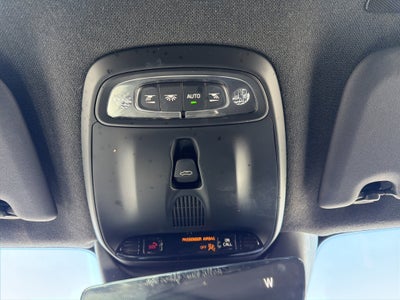 2021 Volvo XC40 R-Design