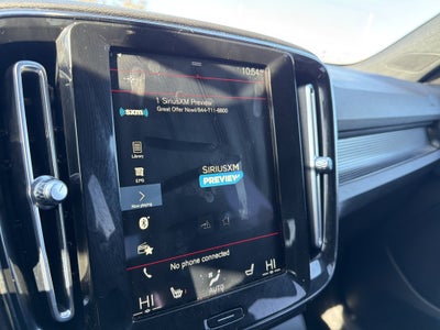 2021 Volvo XC40 R-Design