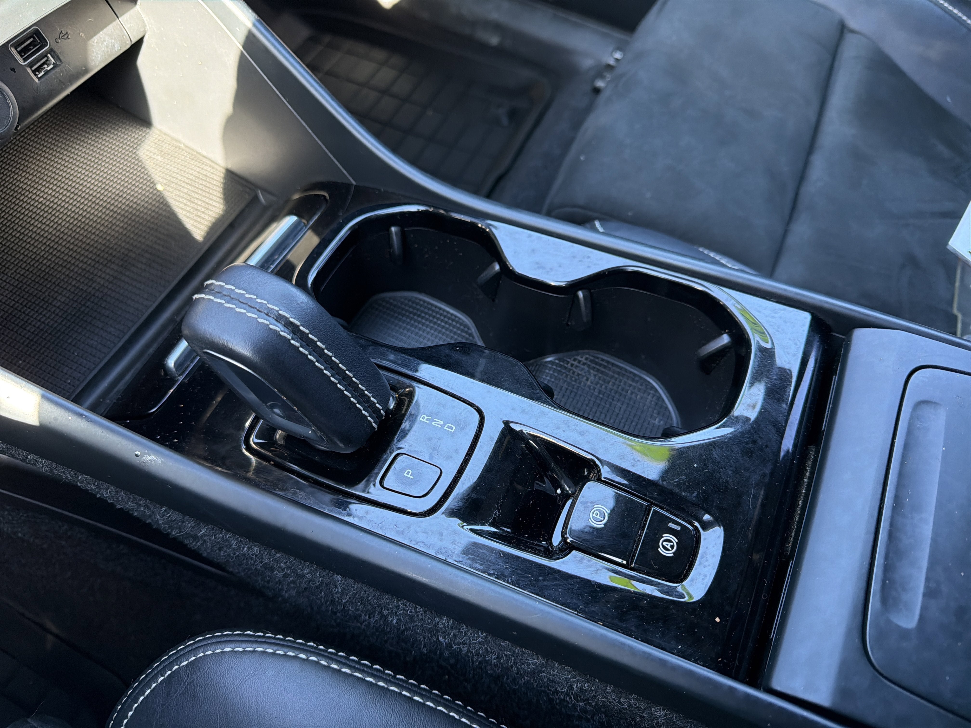 2021 Volvo XC40 R-Design