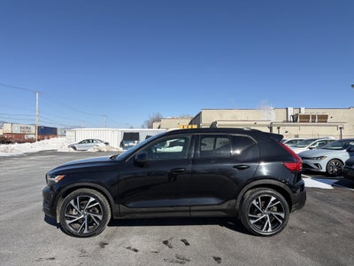 2021 Volvo XC40 R-Design