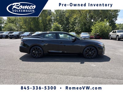 2022 Nissan Maxima SR