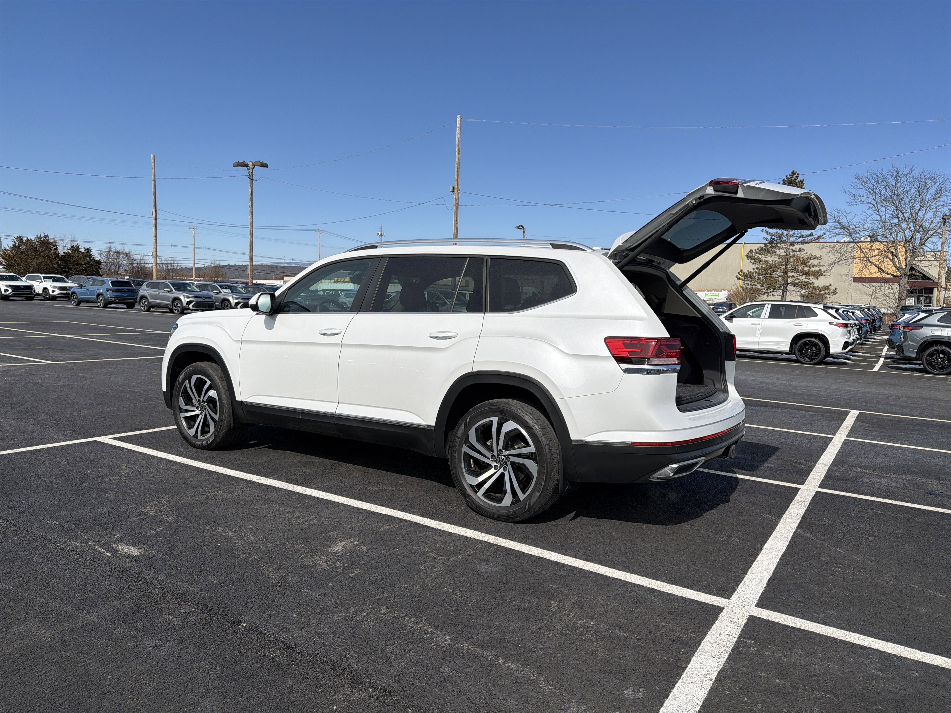 2023 Volkswagen Atlas SEL