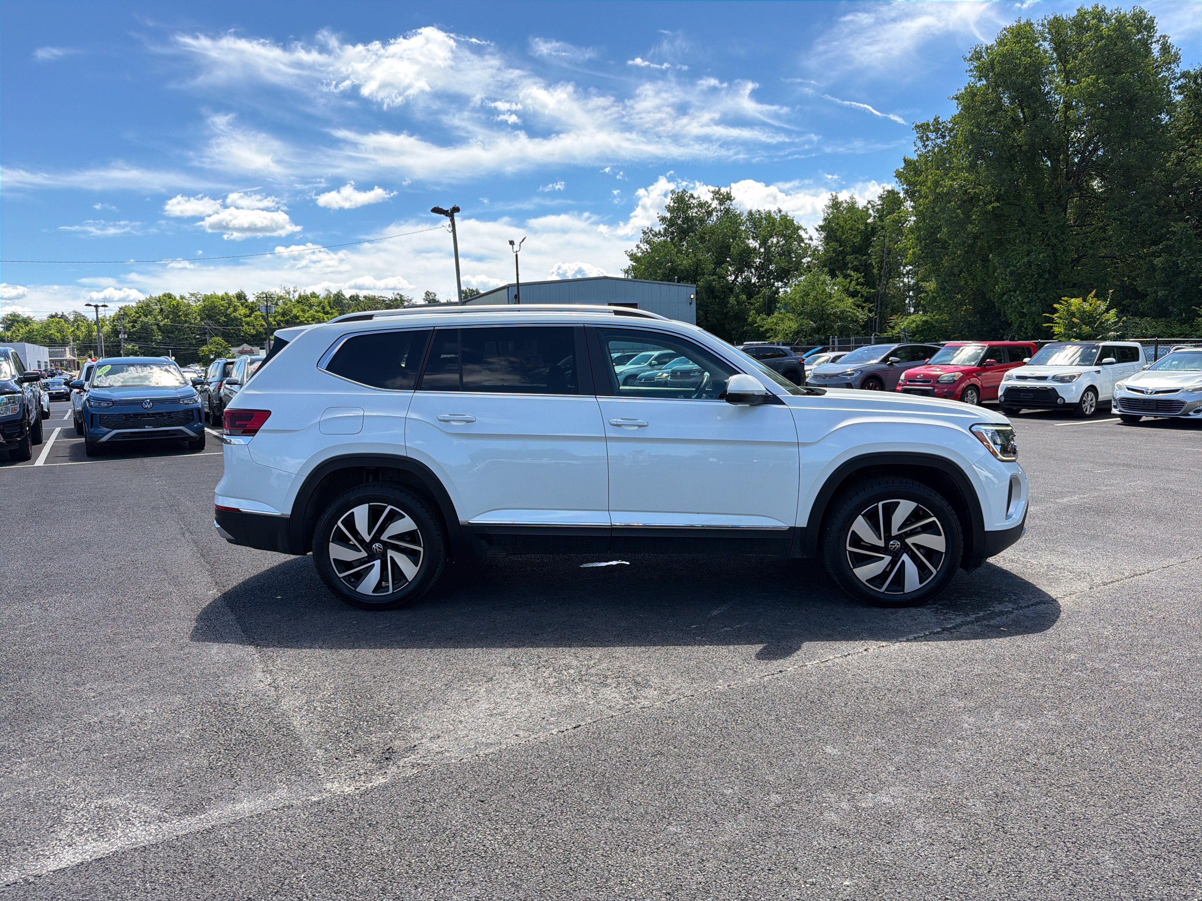 2024 Volkswagen Atlas 2.0T SEL