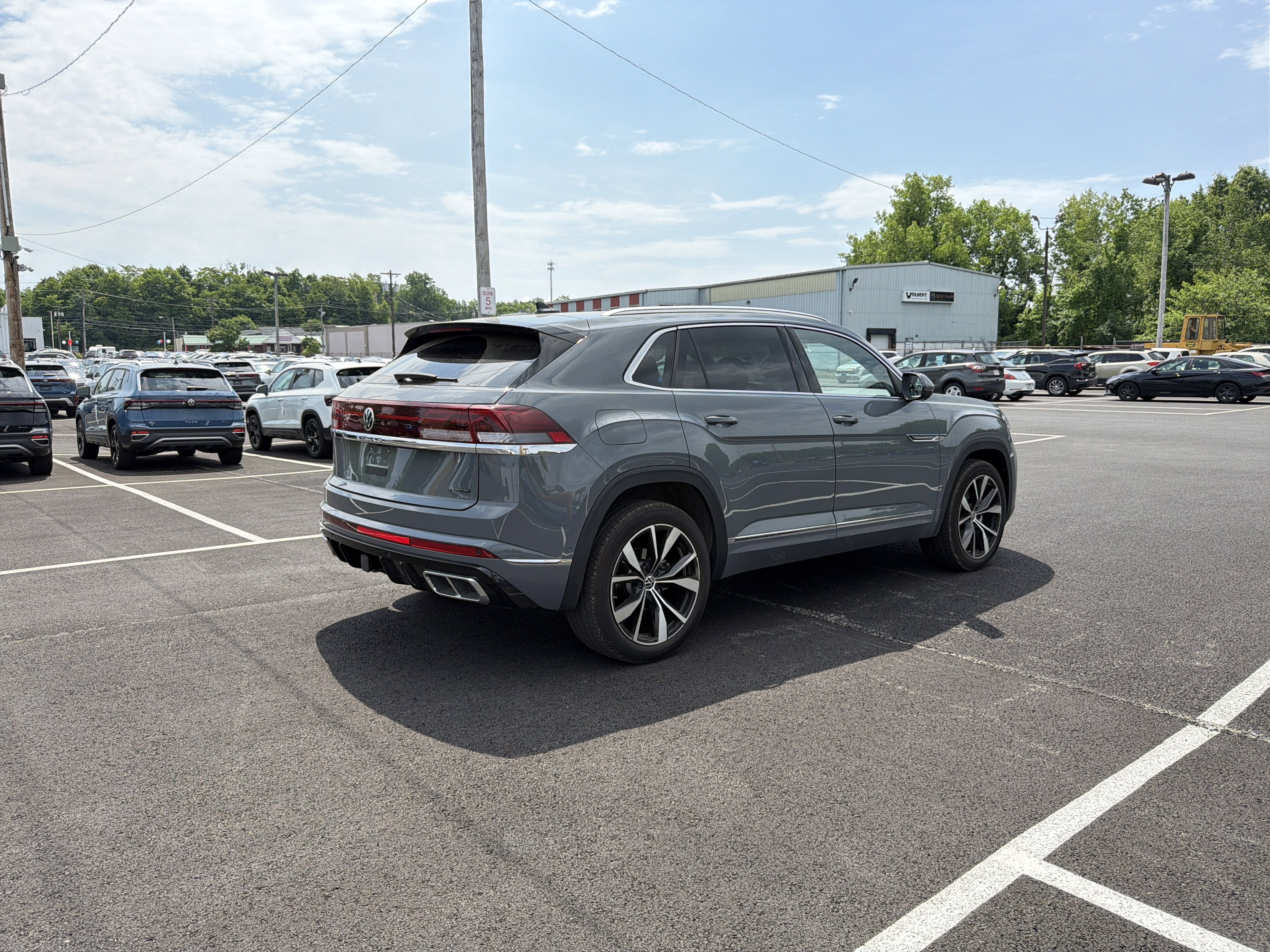 2026 Volkswagen Atlas Cross Sport 2.0T SEL Premium R-Line