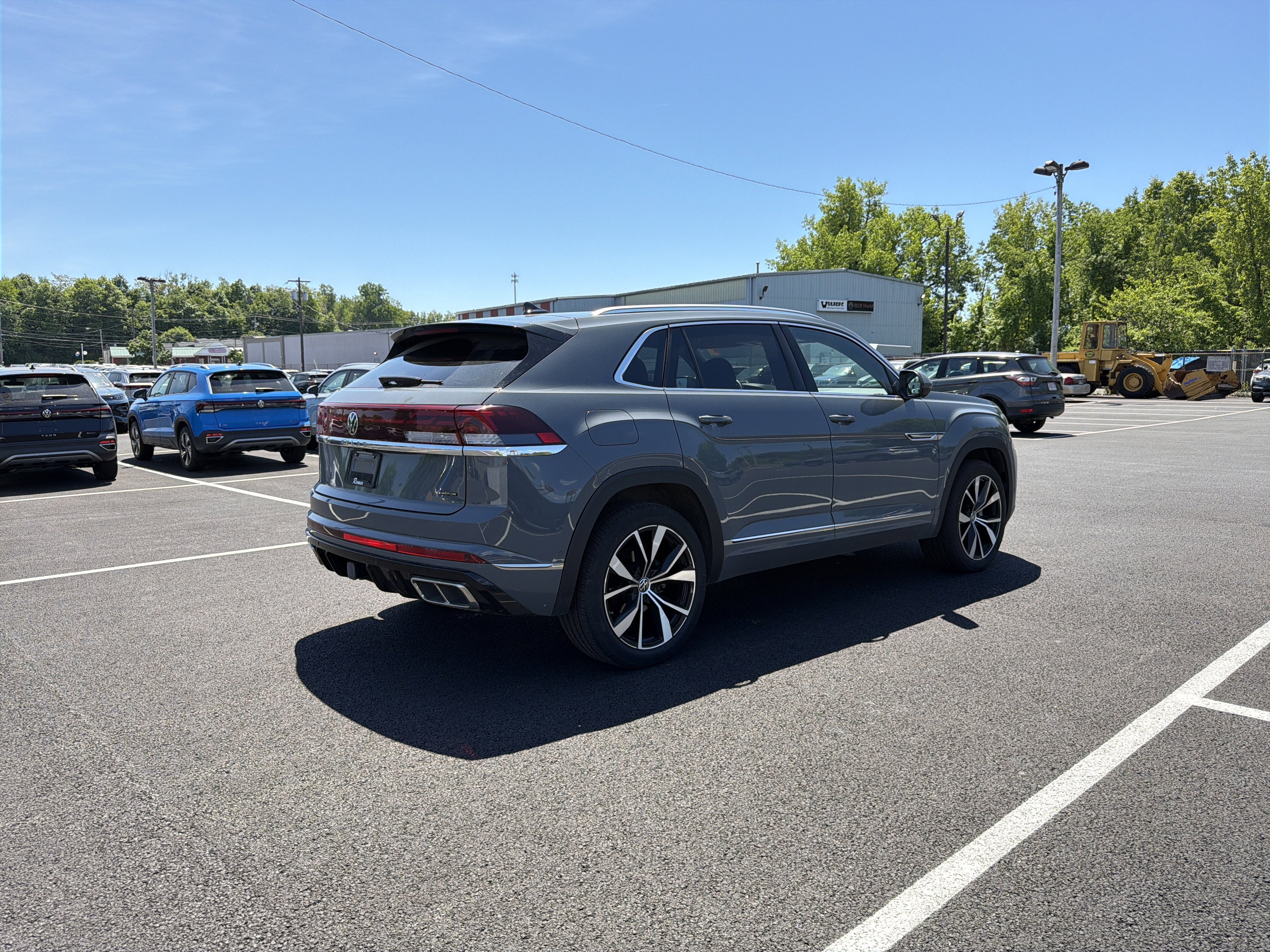 2024 Volkswagen Atlas Cross Sport 2.0T SEL Premium R-Line