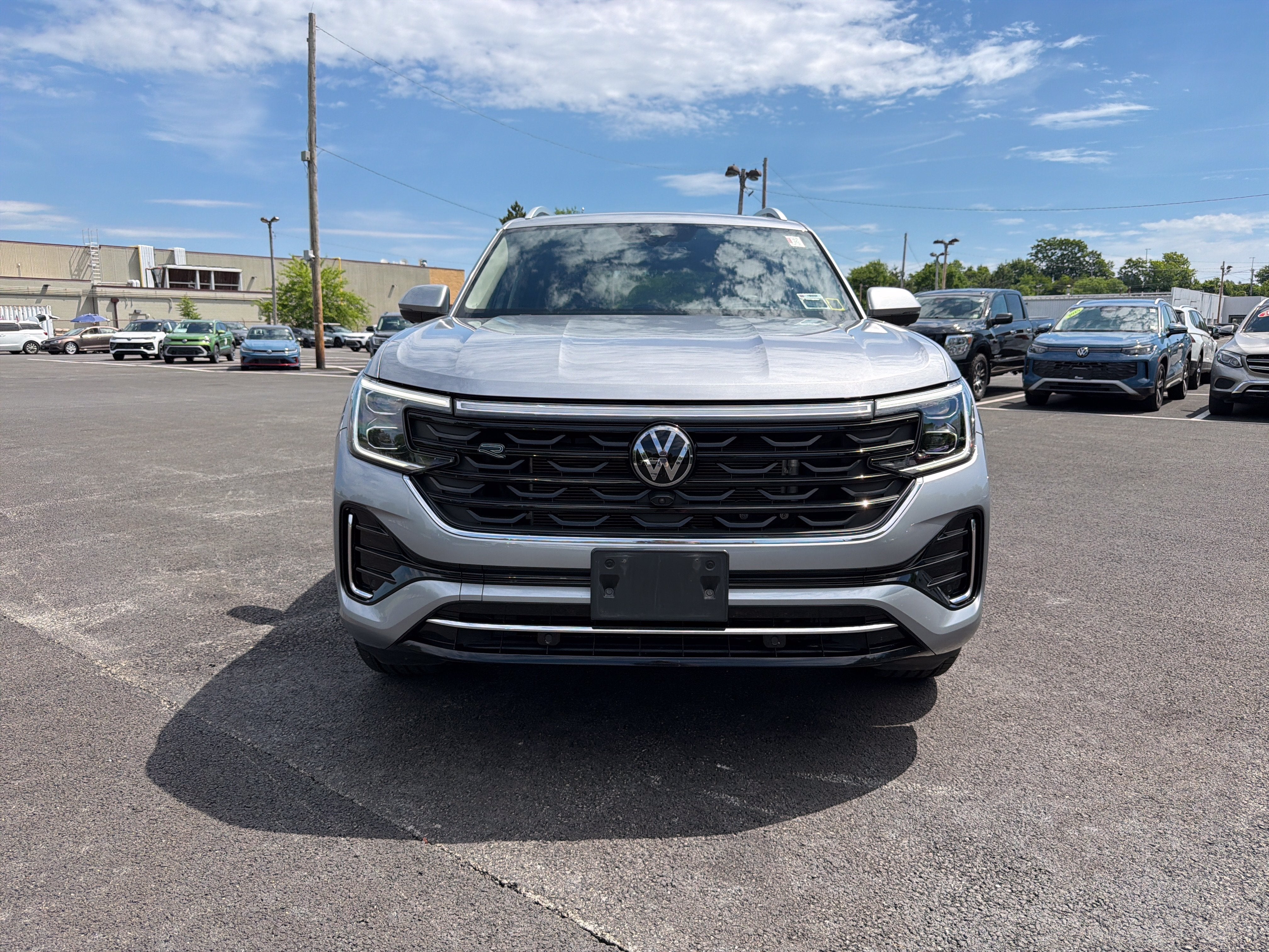 2024 Volkswagen Atlas 2.0T SEL Premium R-Line