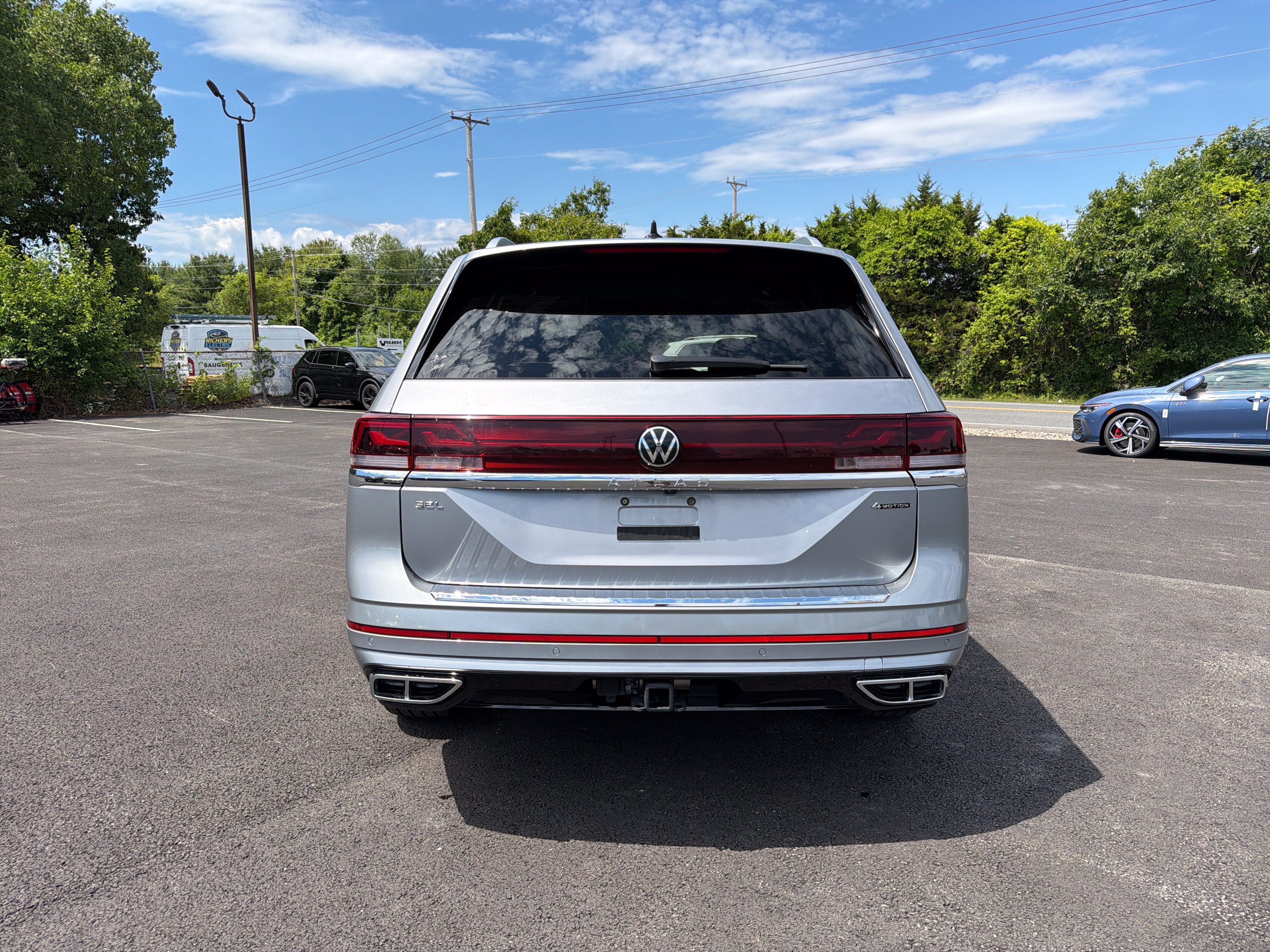 2024 Volkswagen Atlas 2.0T SEL Premium R-Line