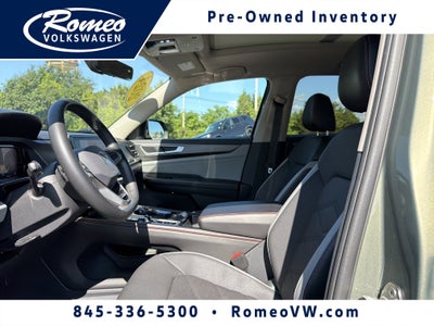 2024 Volkswagen Atlas 2.0T Peak Edition SEL