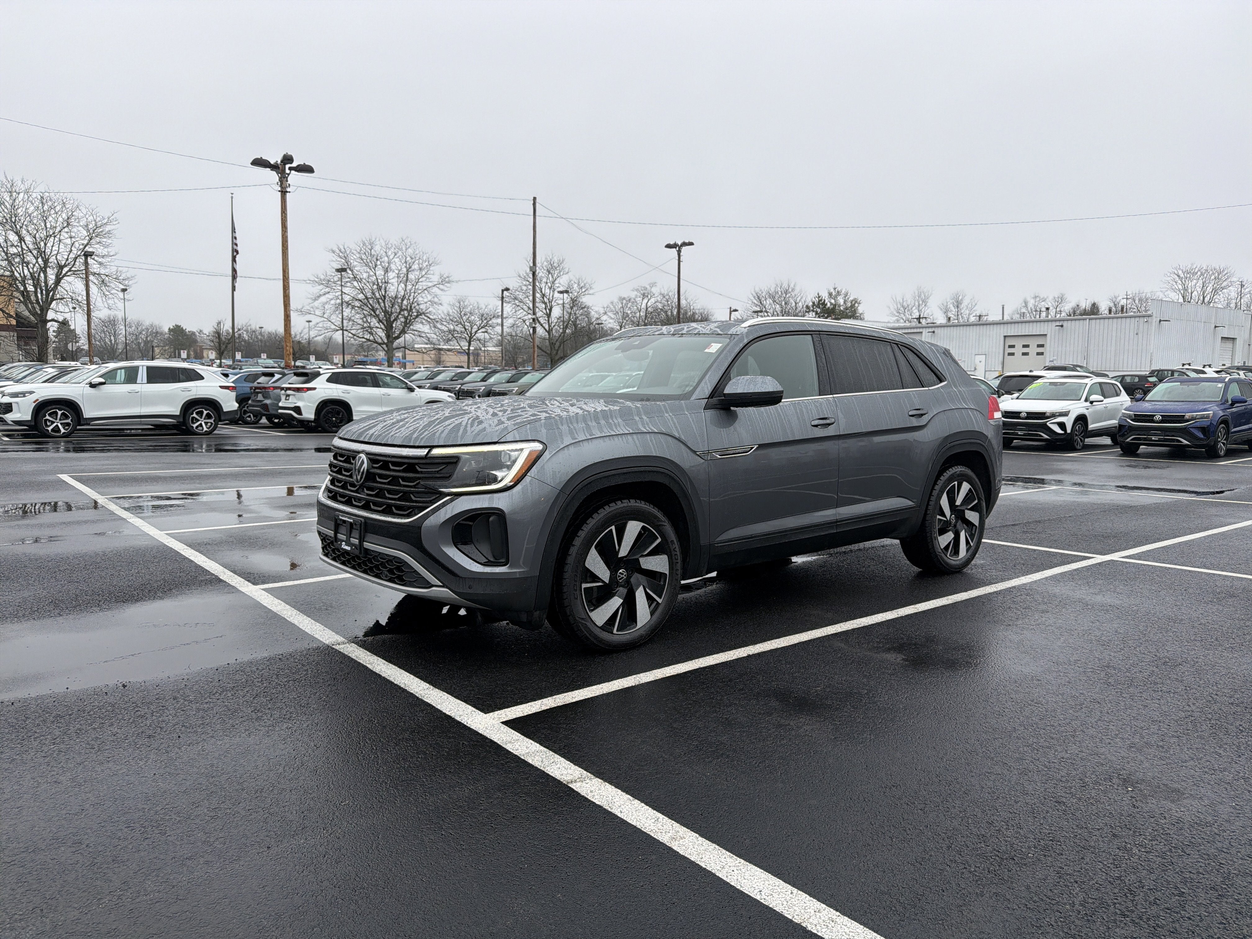 2024 Volkswagen Atlas Cross Sport 2.0T SE w/Technology